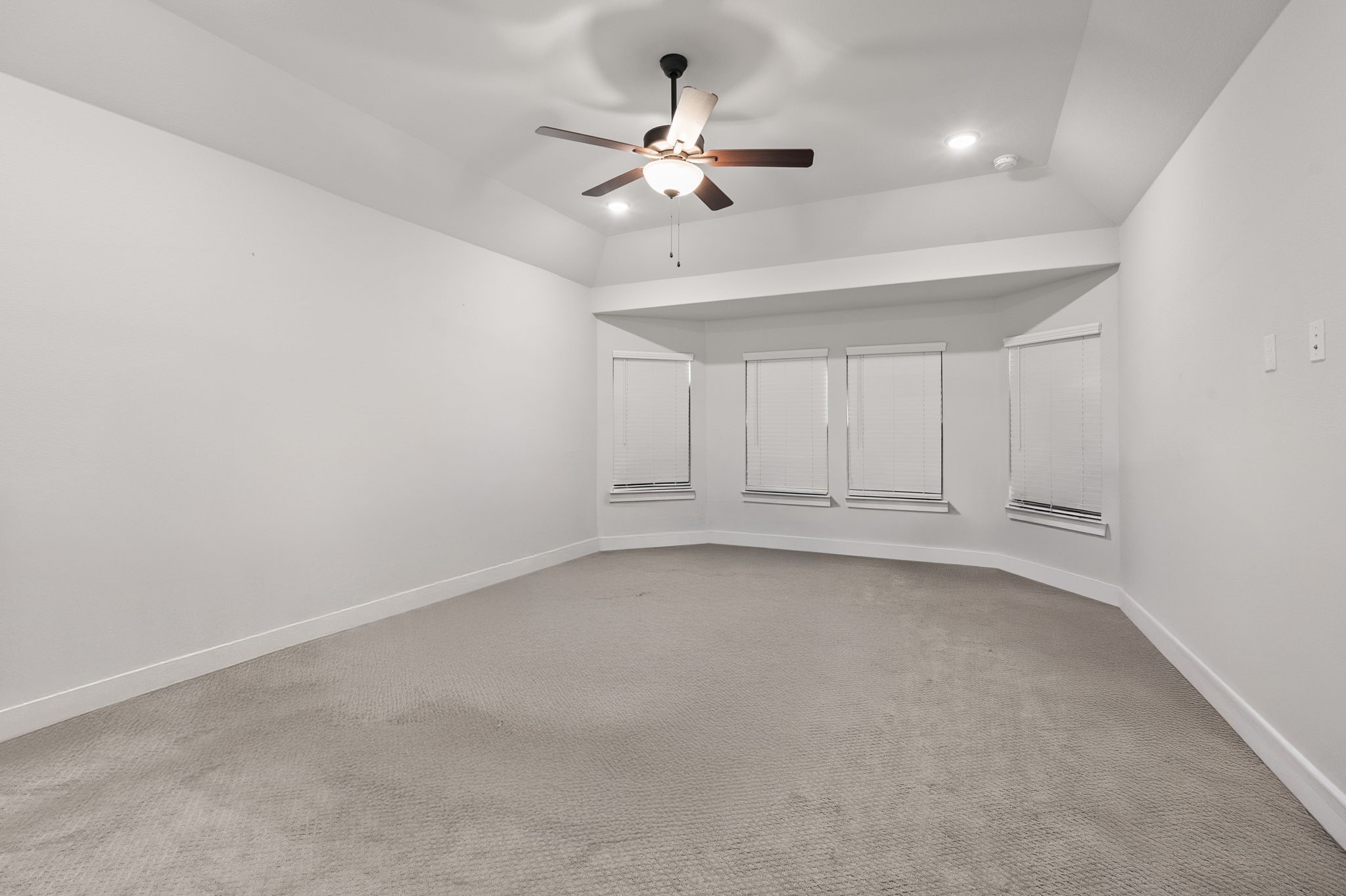 1213 Villalonga Drive