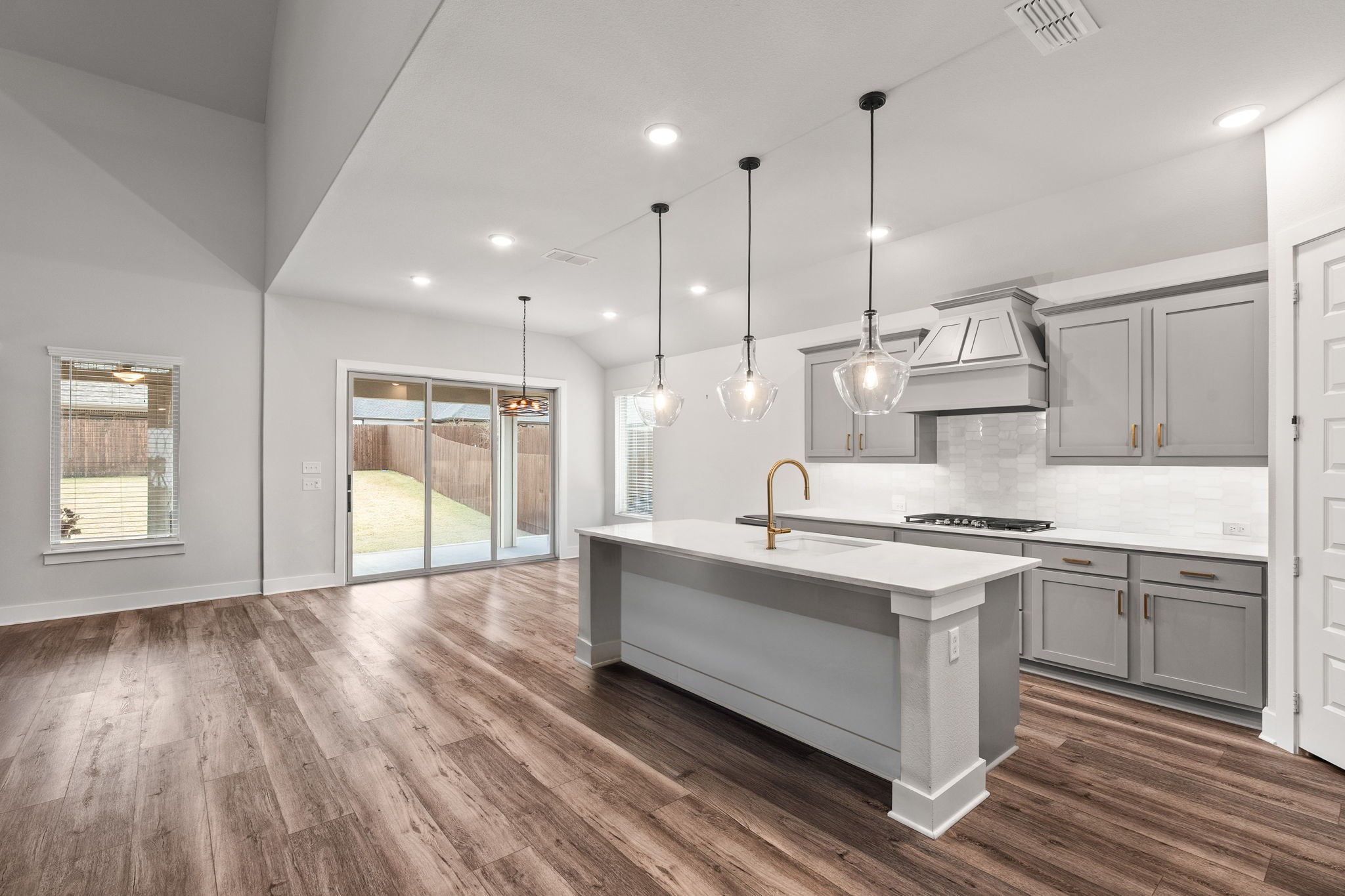 1213 Villalonga Drive