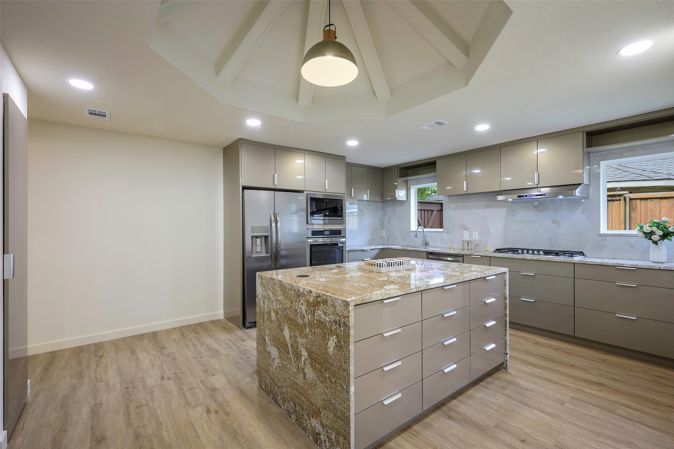 3401 Cross Bend Road