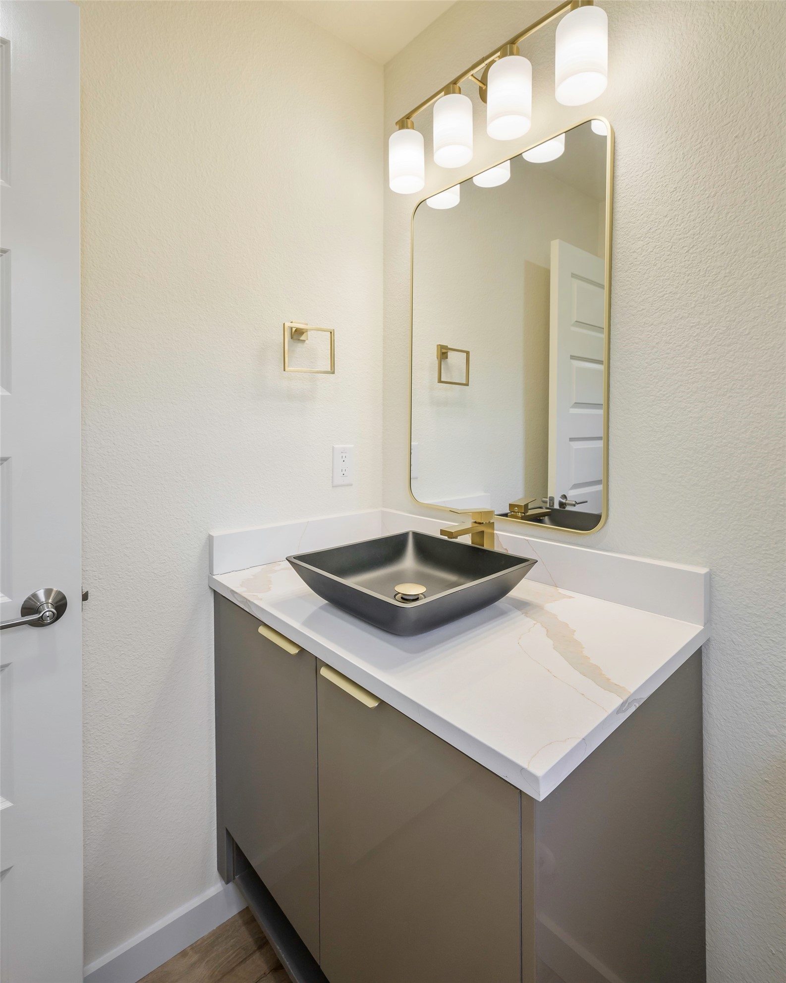 3401 Cross Bend Road