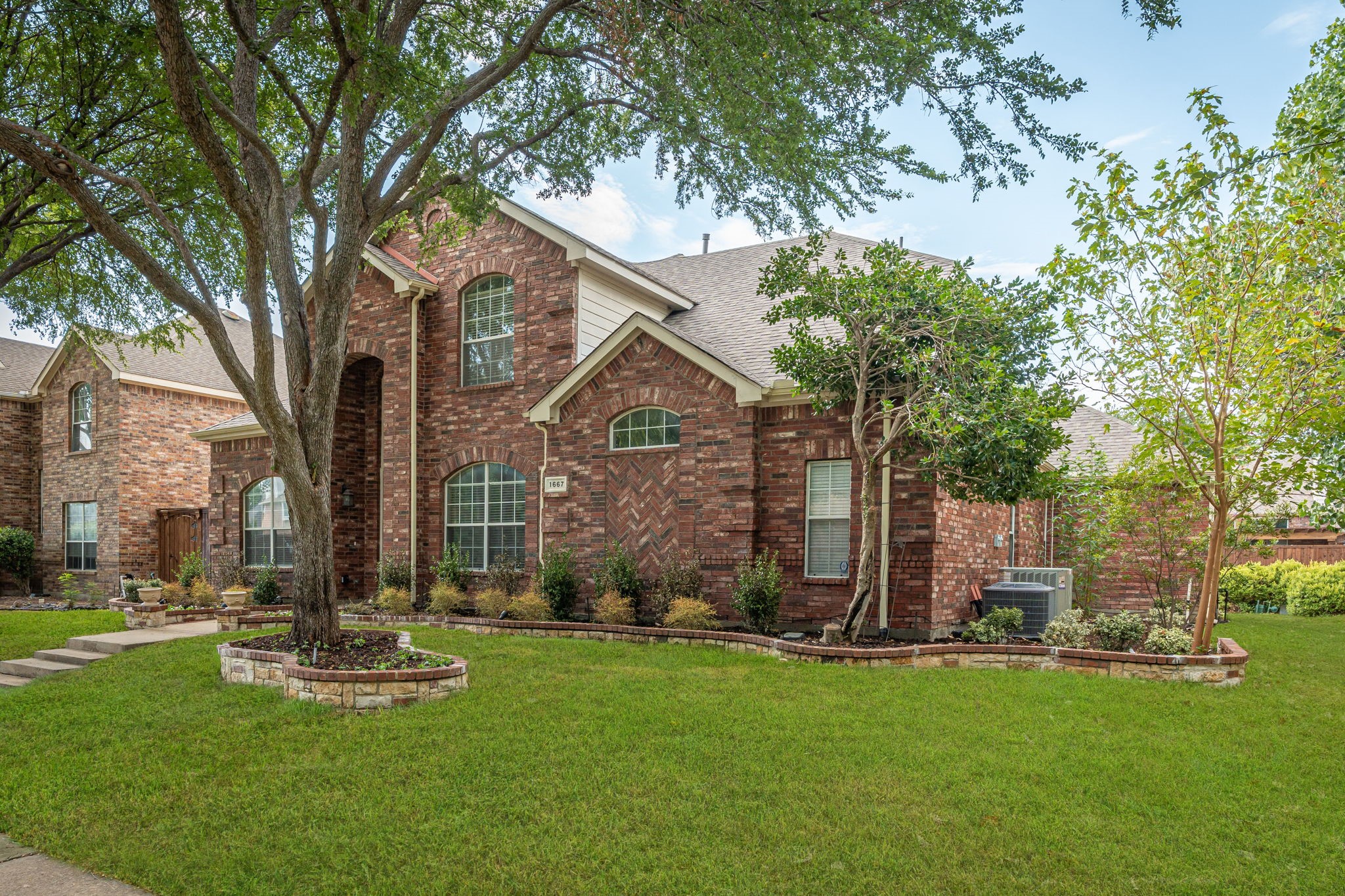 1667 Idlewild Drive