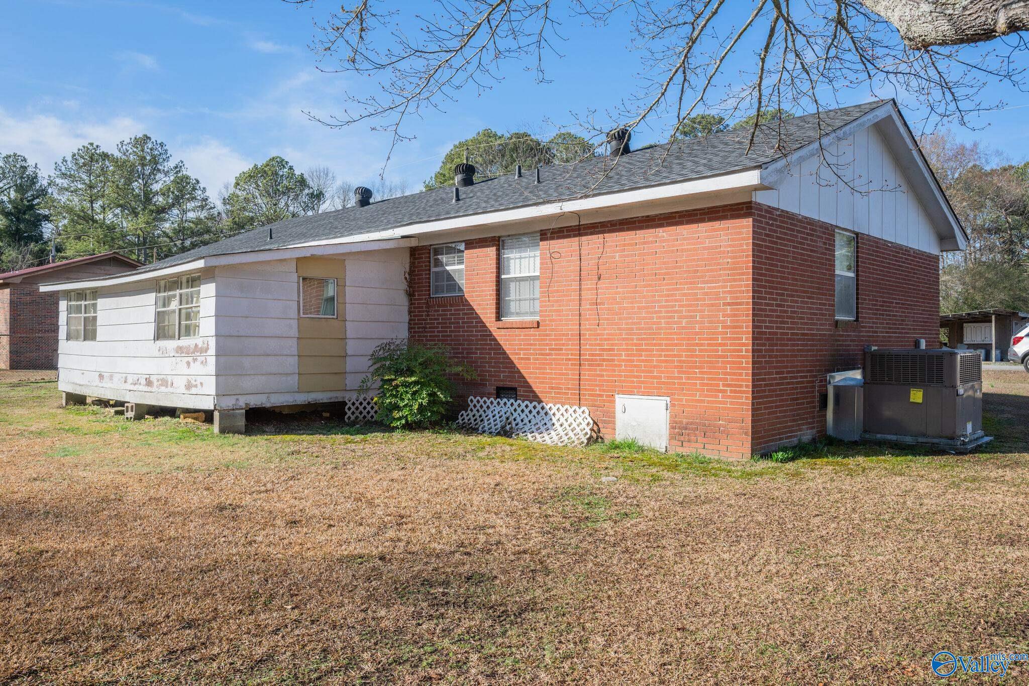 215 Hereford Street