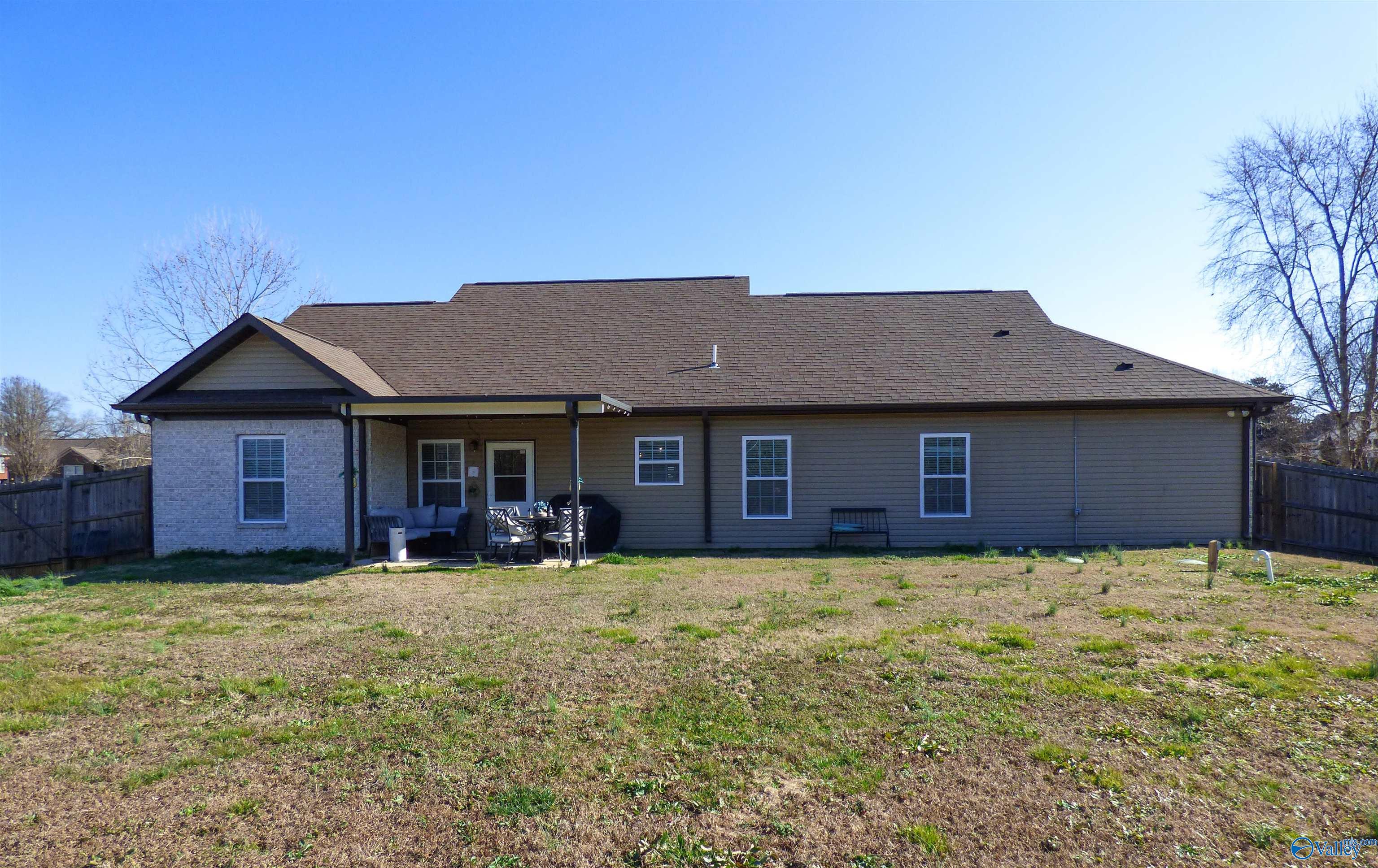 112 Compass Hill Circle
