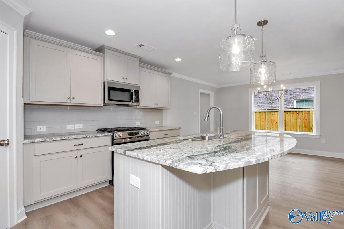 9508 Hampton Oak Drive