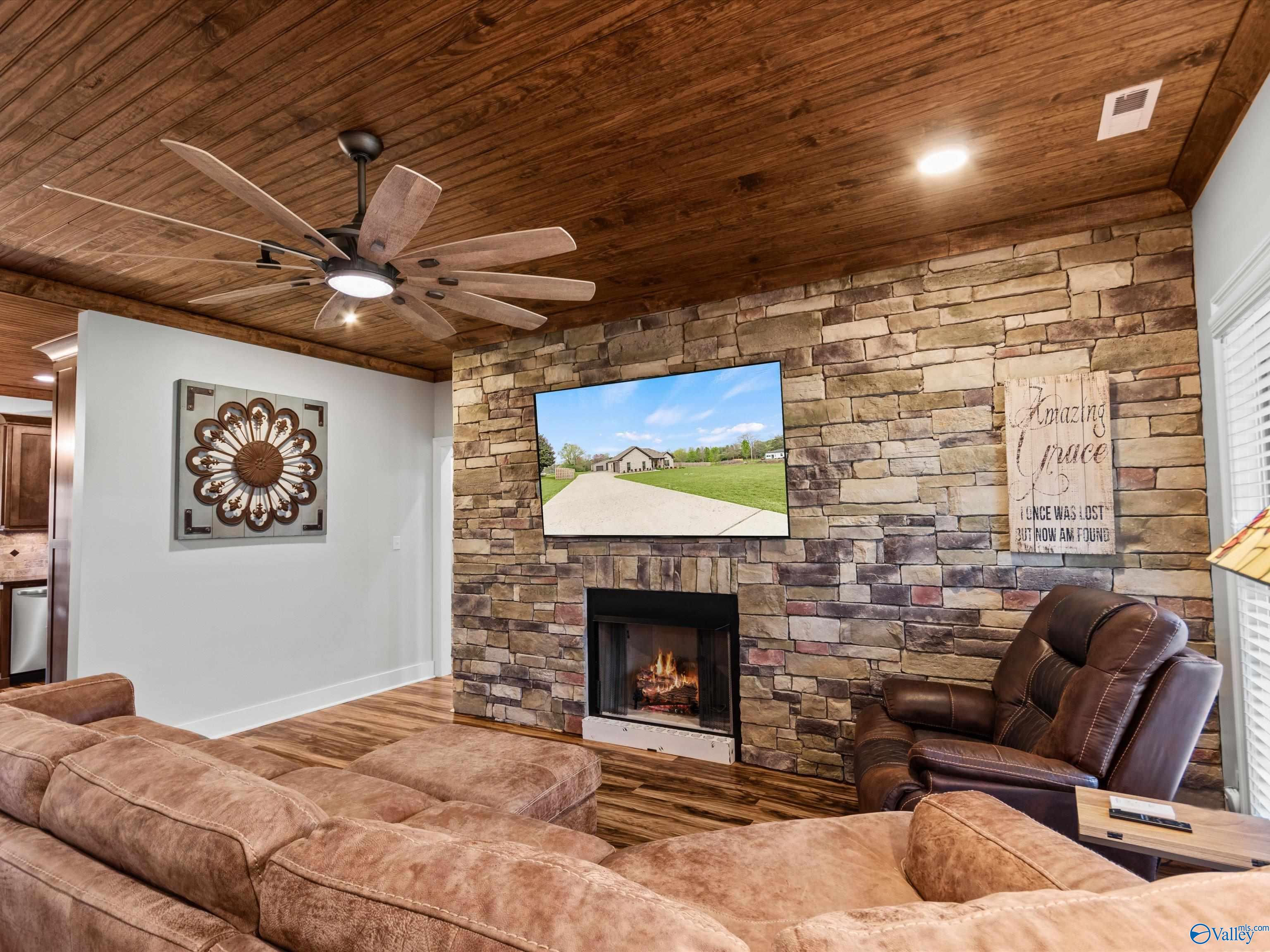 23359 Mooresville Road