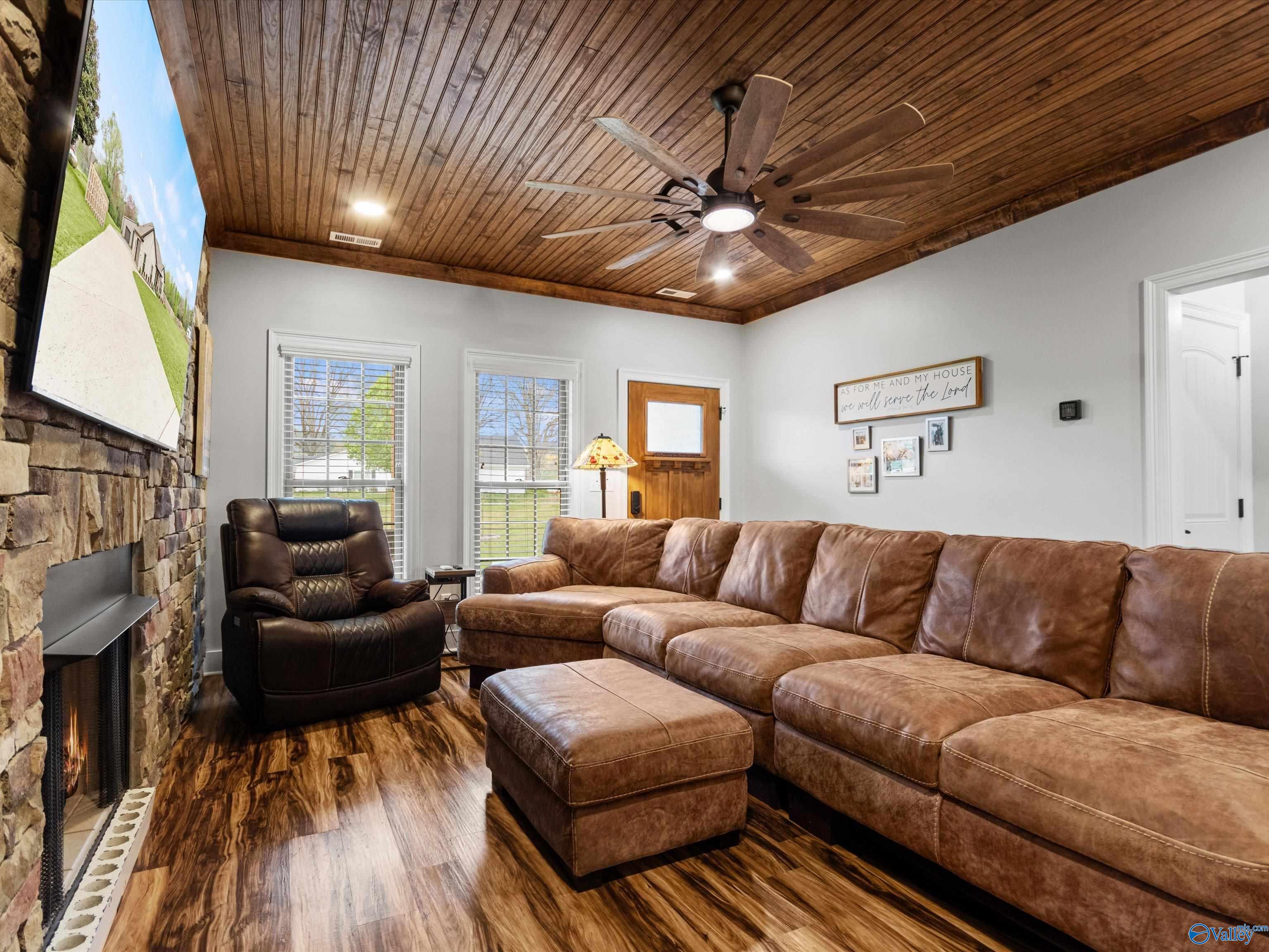 23359 Mooresville Road