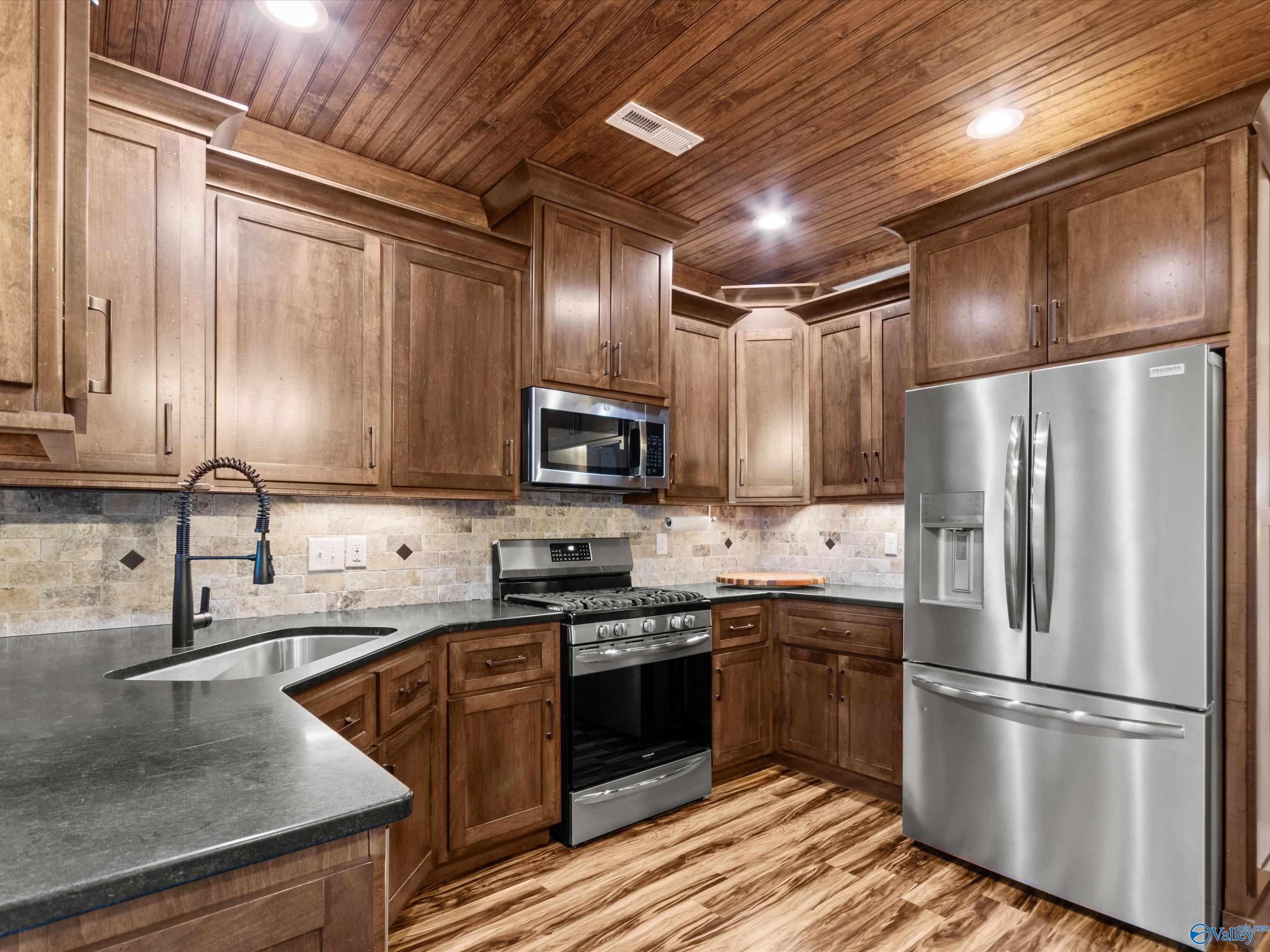 23359 Mooresville Road