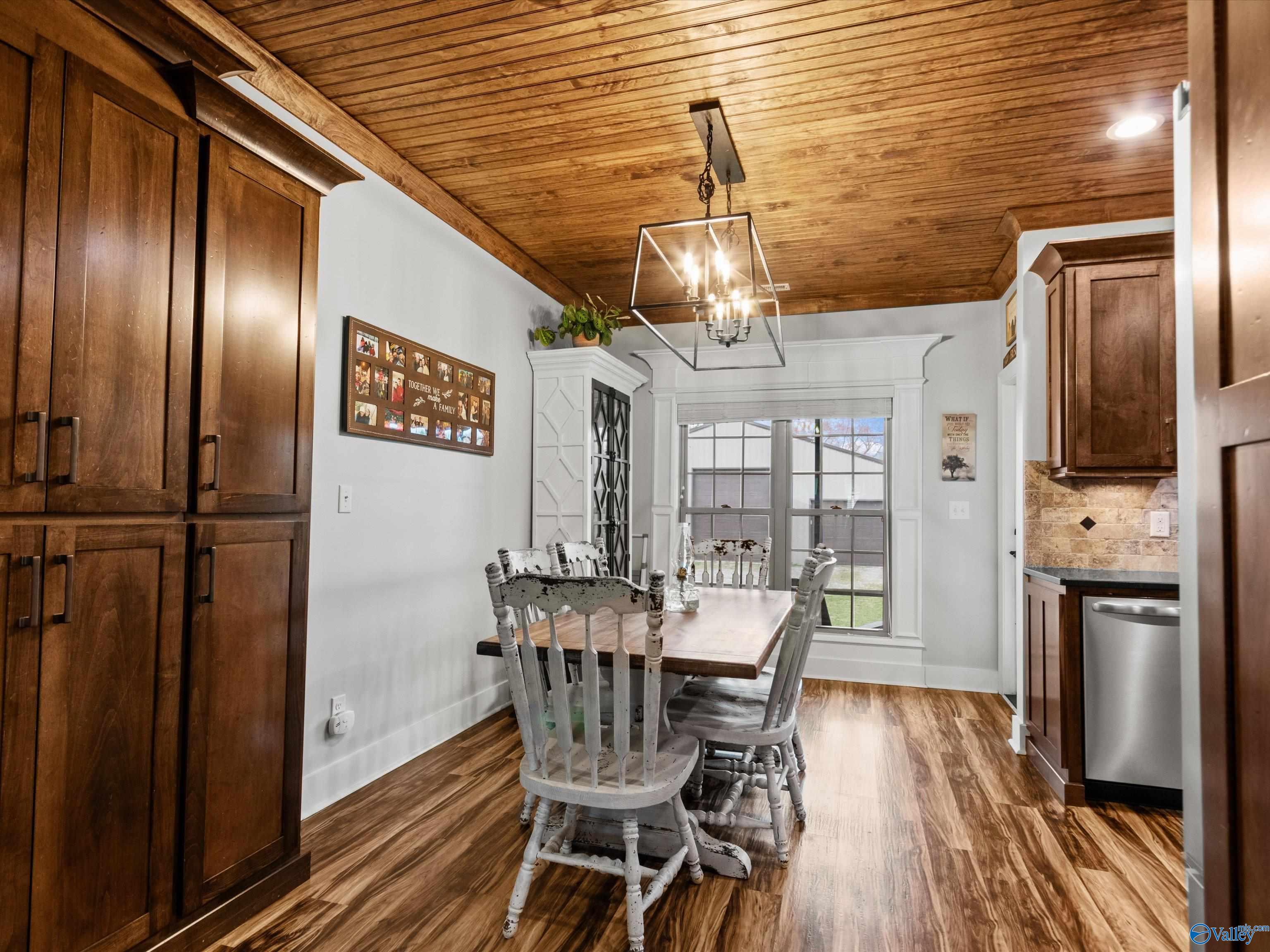 23359 Mooresville Road