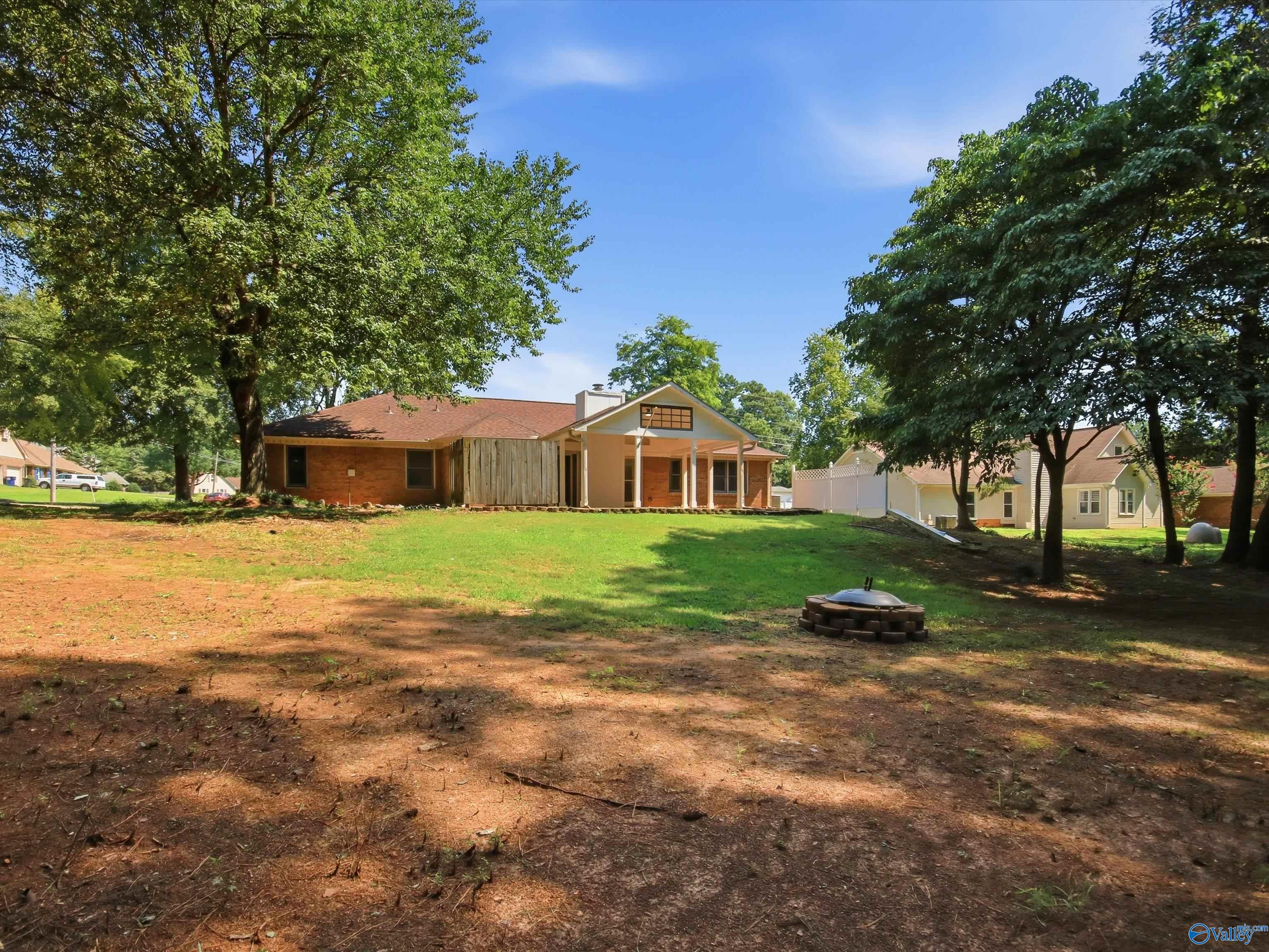 220 Bent Oak Circle