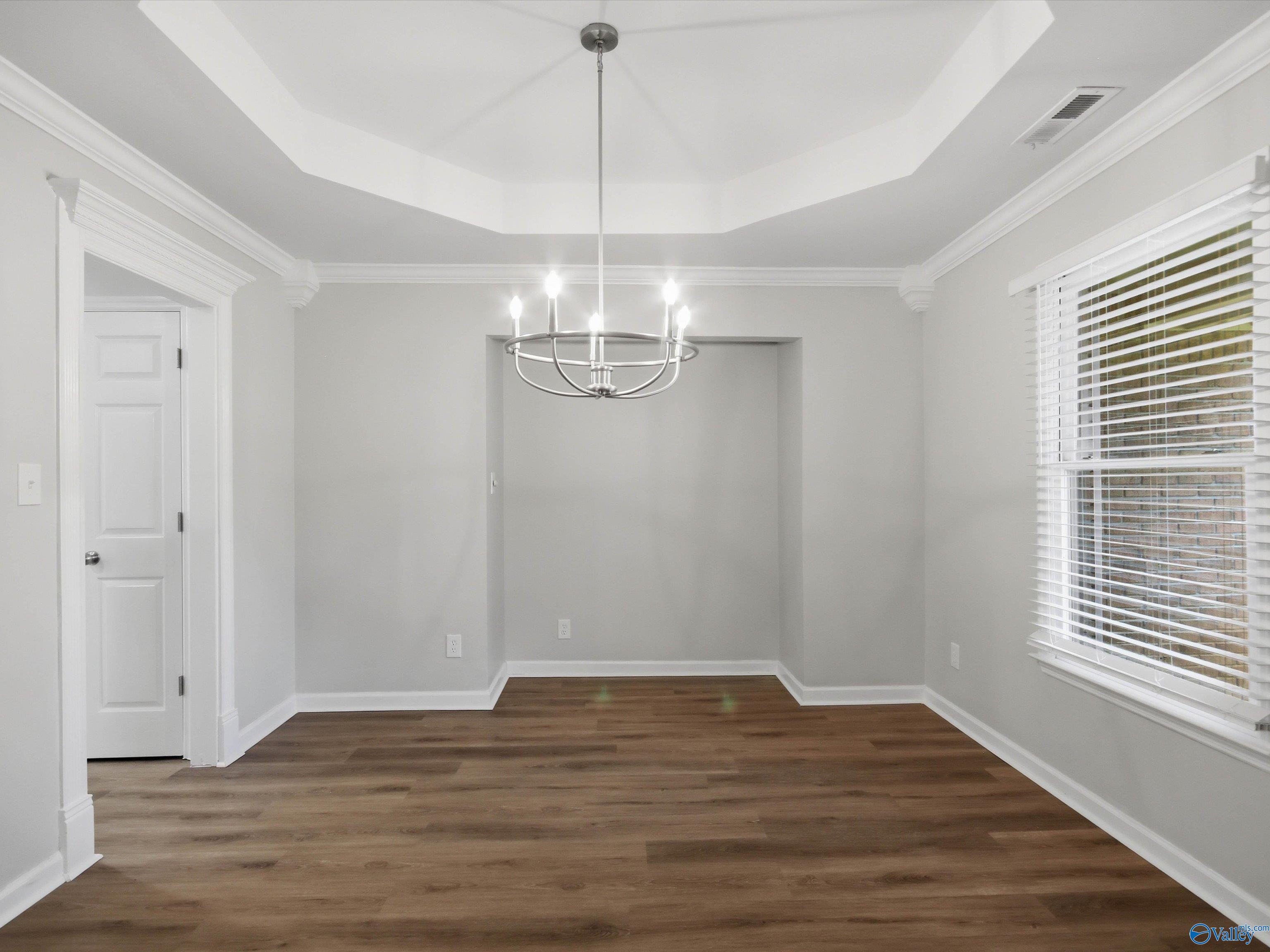220 Bent Oak Circle