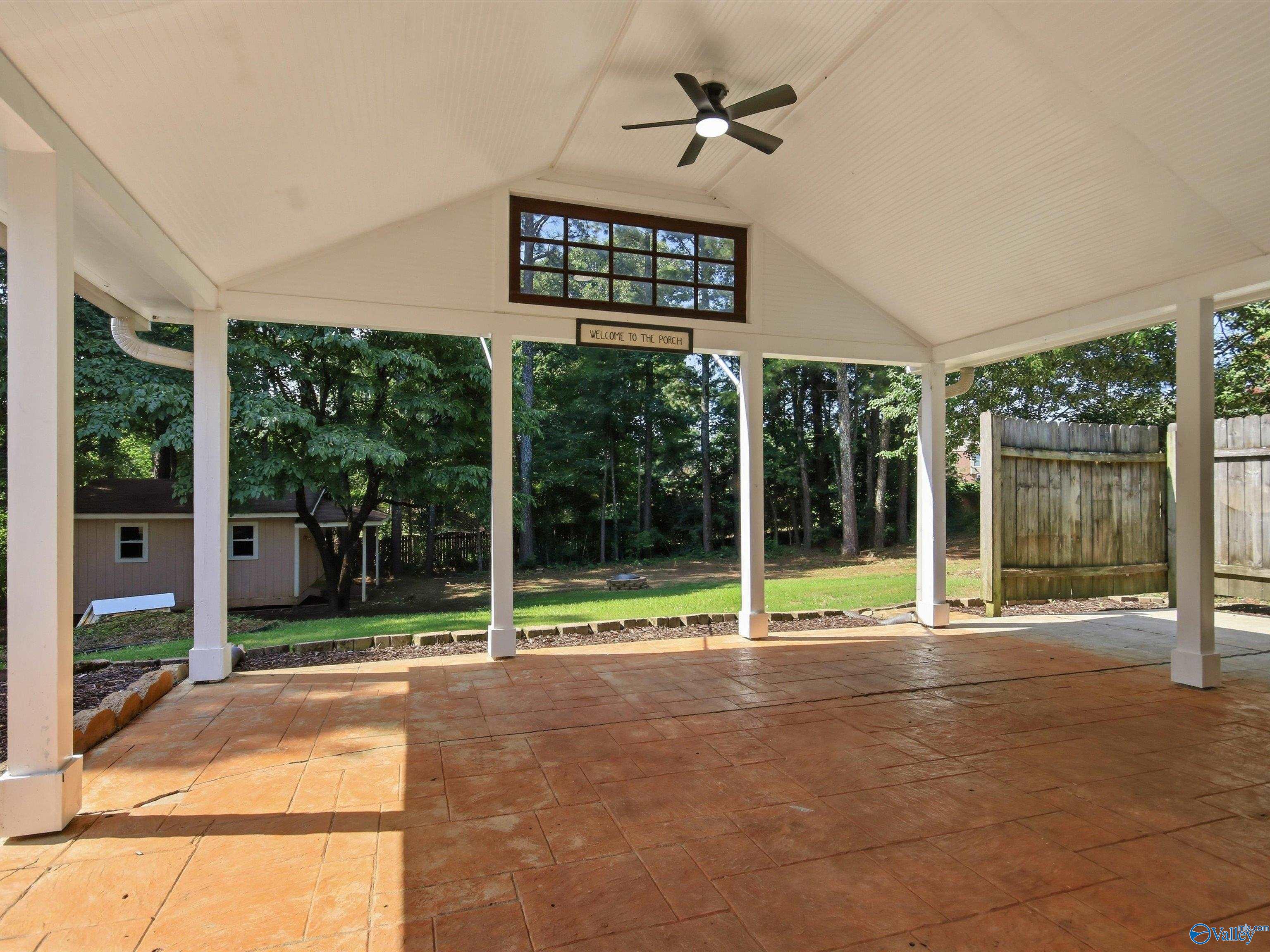 220 Bent Oak Circle