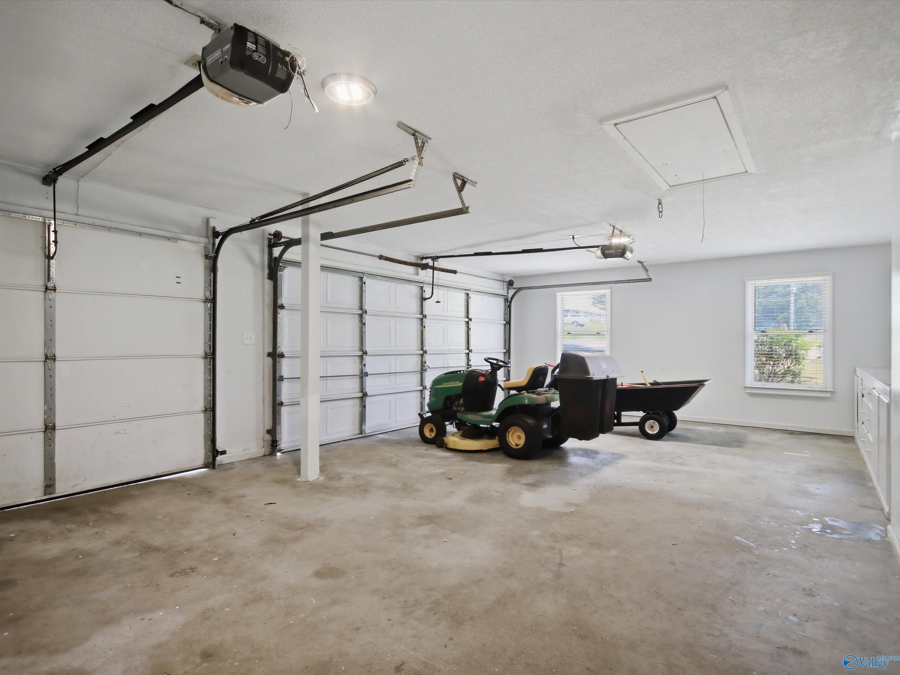 220 Bent Oak Circle