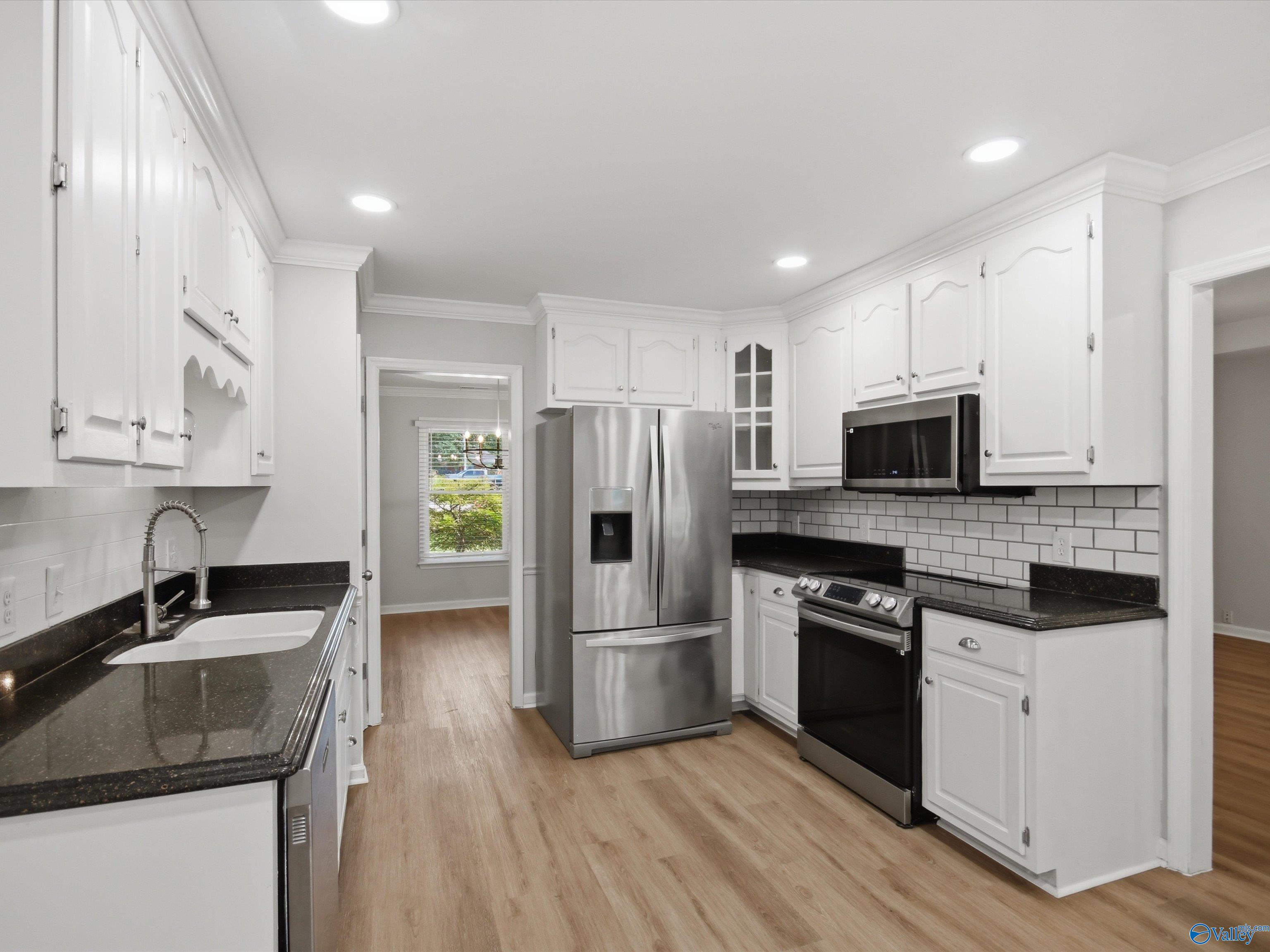 220 Bent Oak Circle