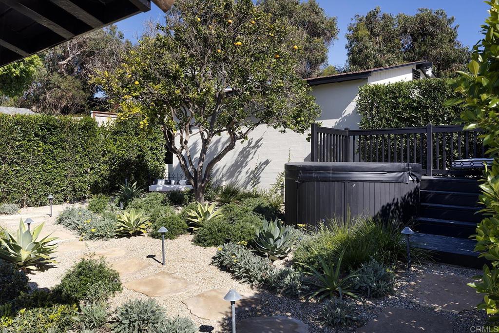 1935 Santa Fe Avenue