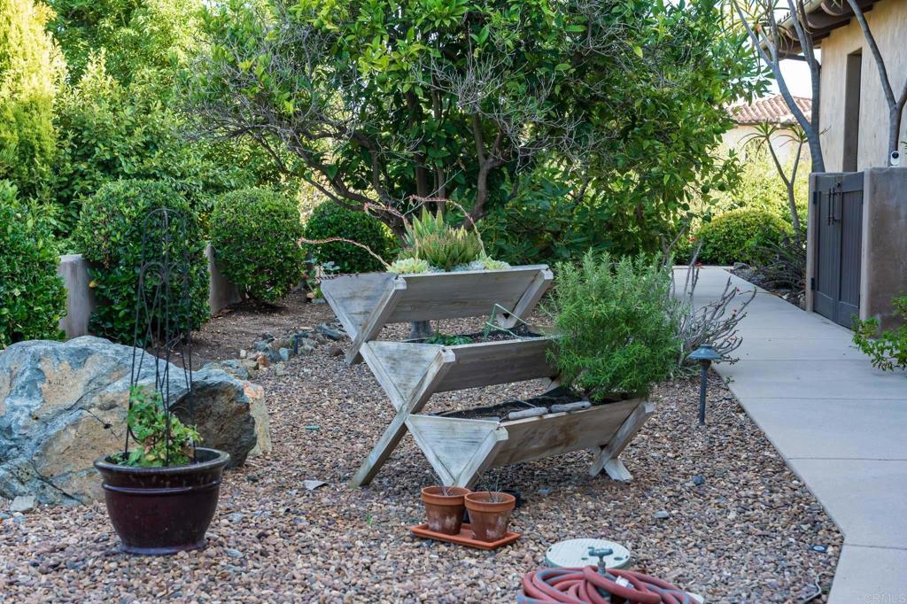 18355 Calle la Serra