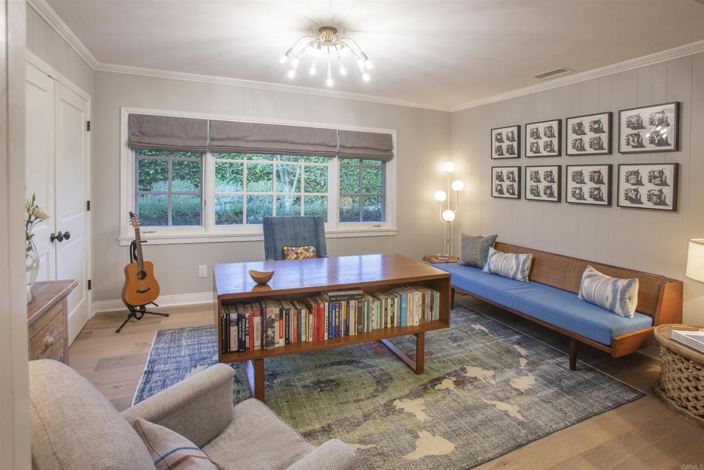 6325 La Valle Plateada