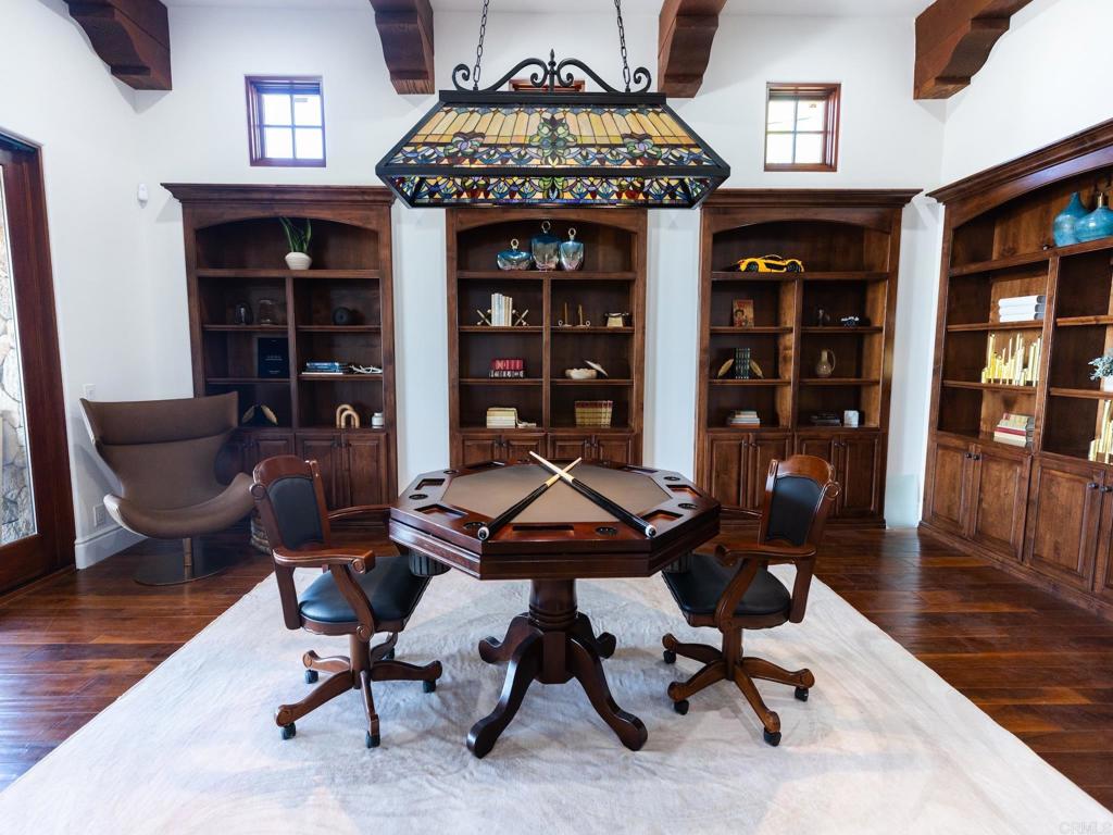 18000 Sunset Point Road