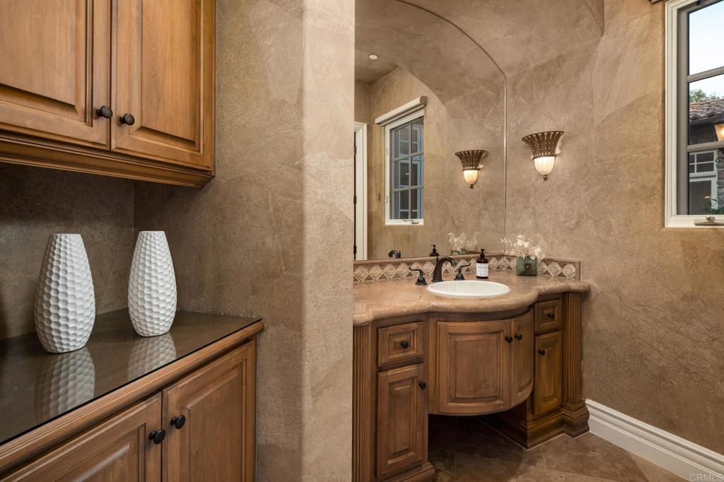 6627 Calle Ponte Bella