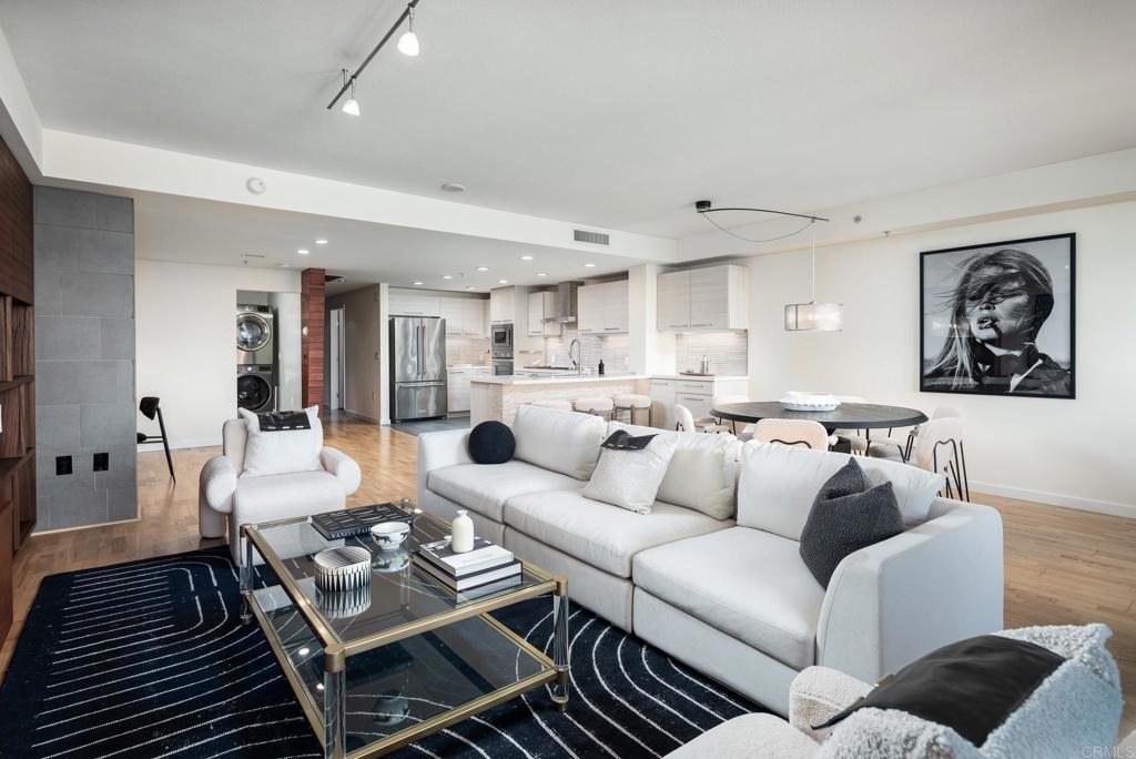 1431 Pacific Highway 315