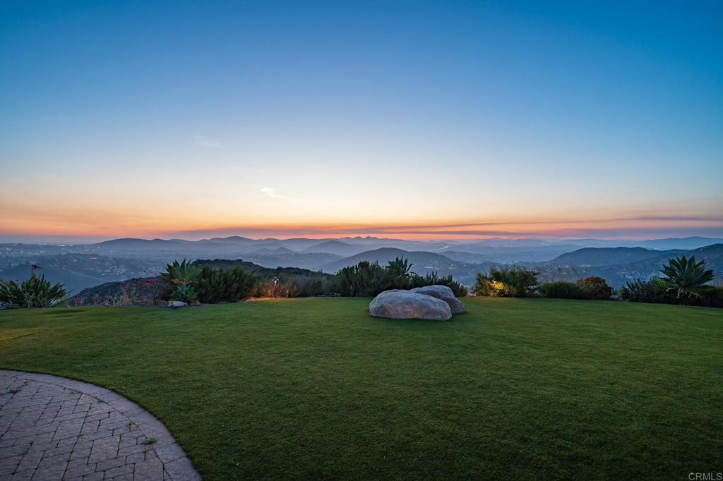 18000 Sunset Point Drive