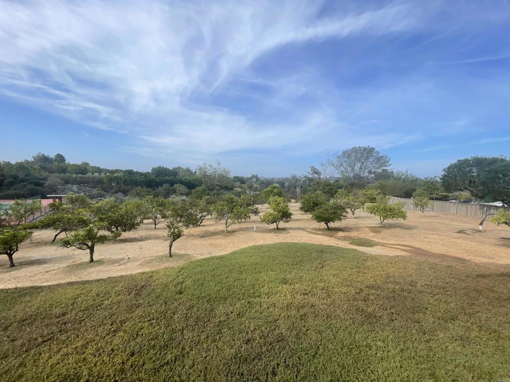 6375 La Valle Plateada