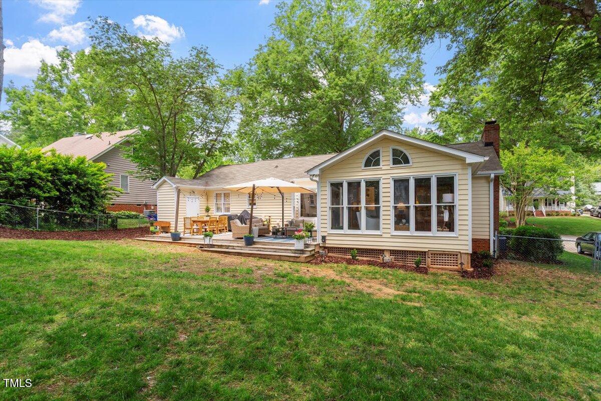 5709 Lakehaven Drive