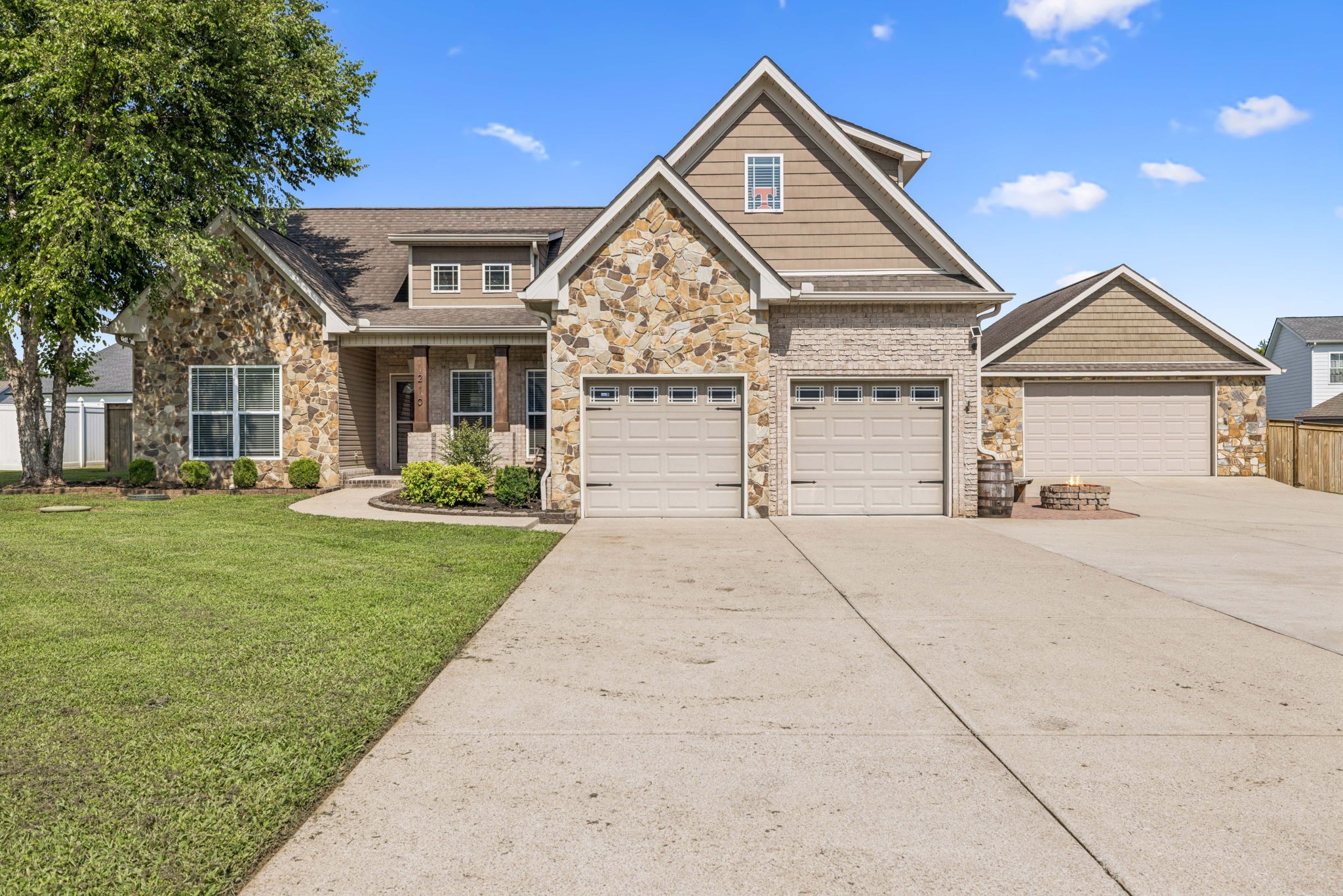 210 Drema Ct