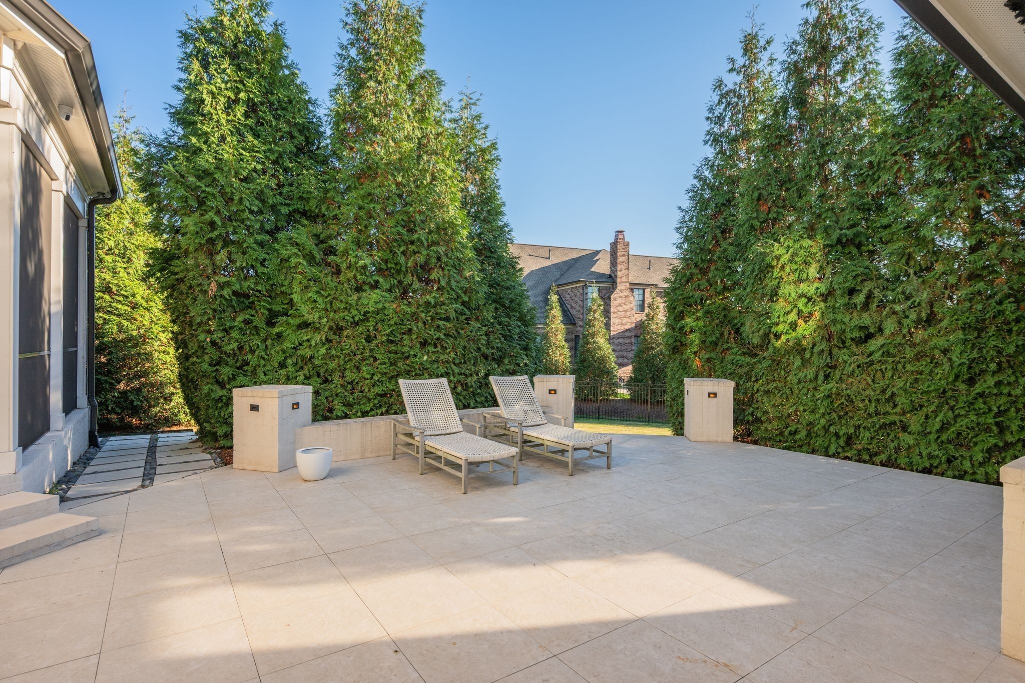 9209 Duncaster Cir