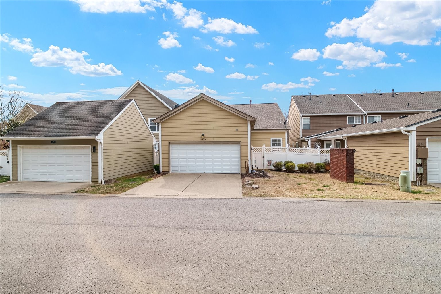 8676 Gauphin Pl