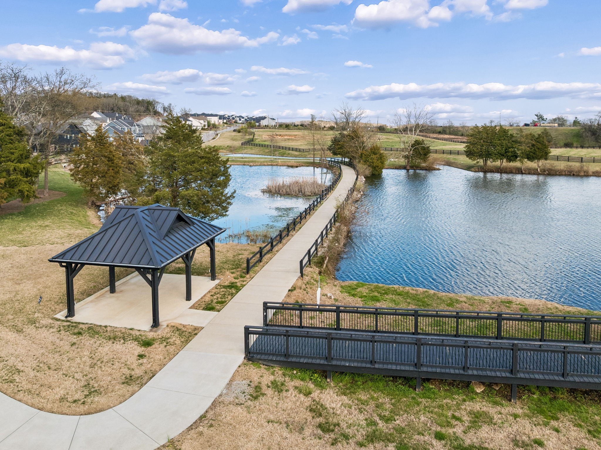 1049 Pine Creek Dr