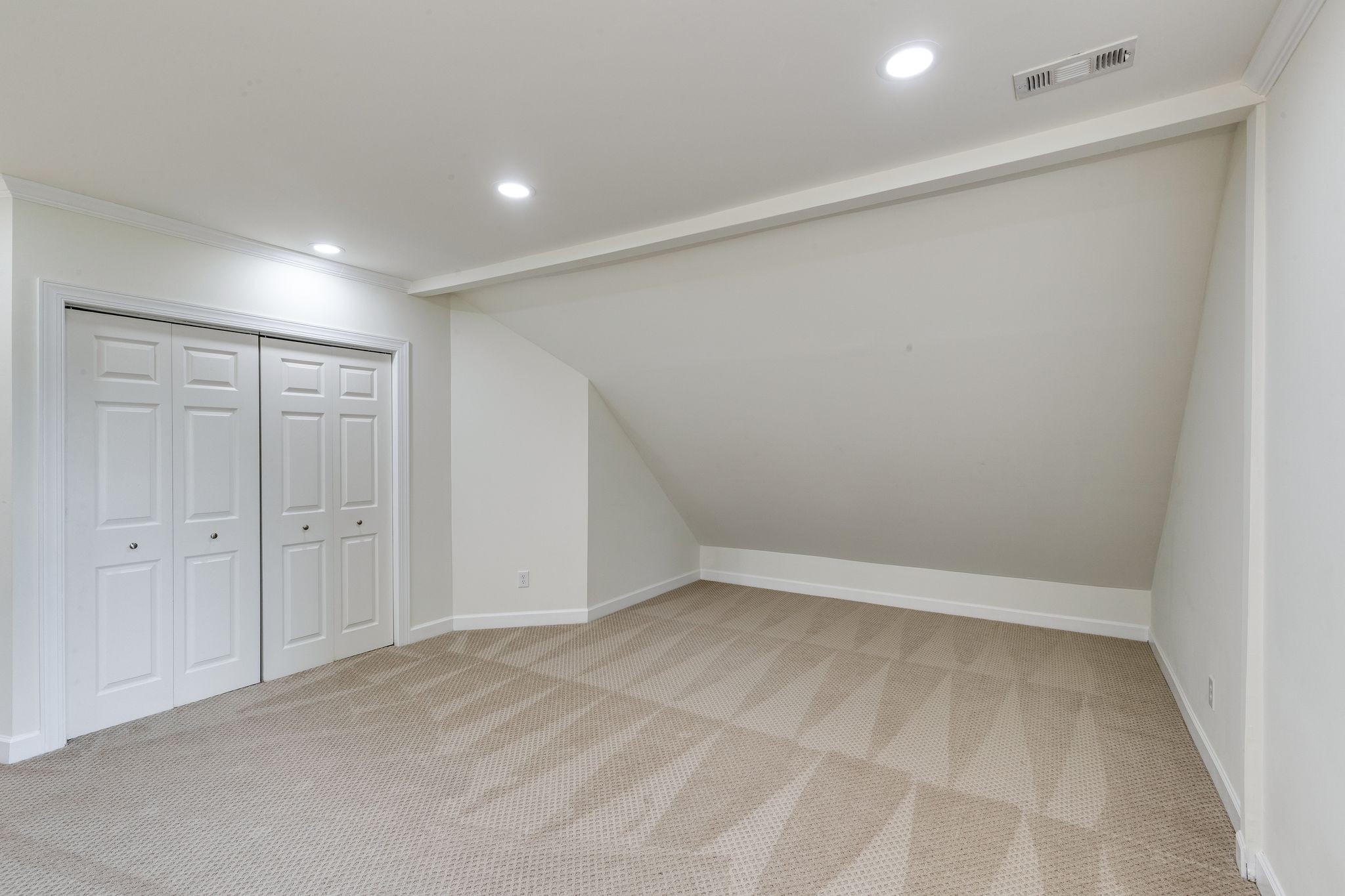 415 Enclave Ct