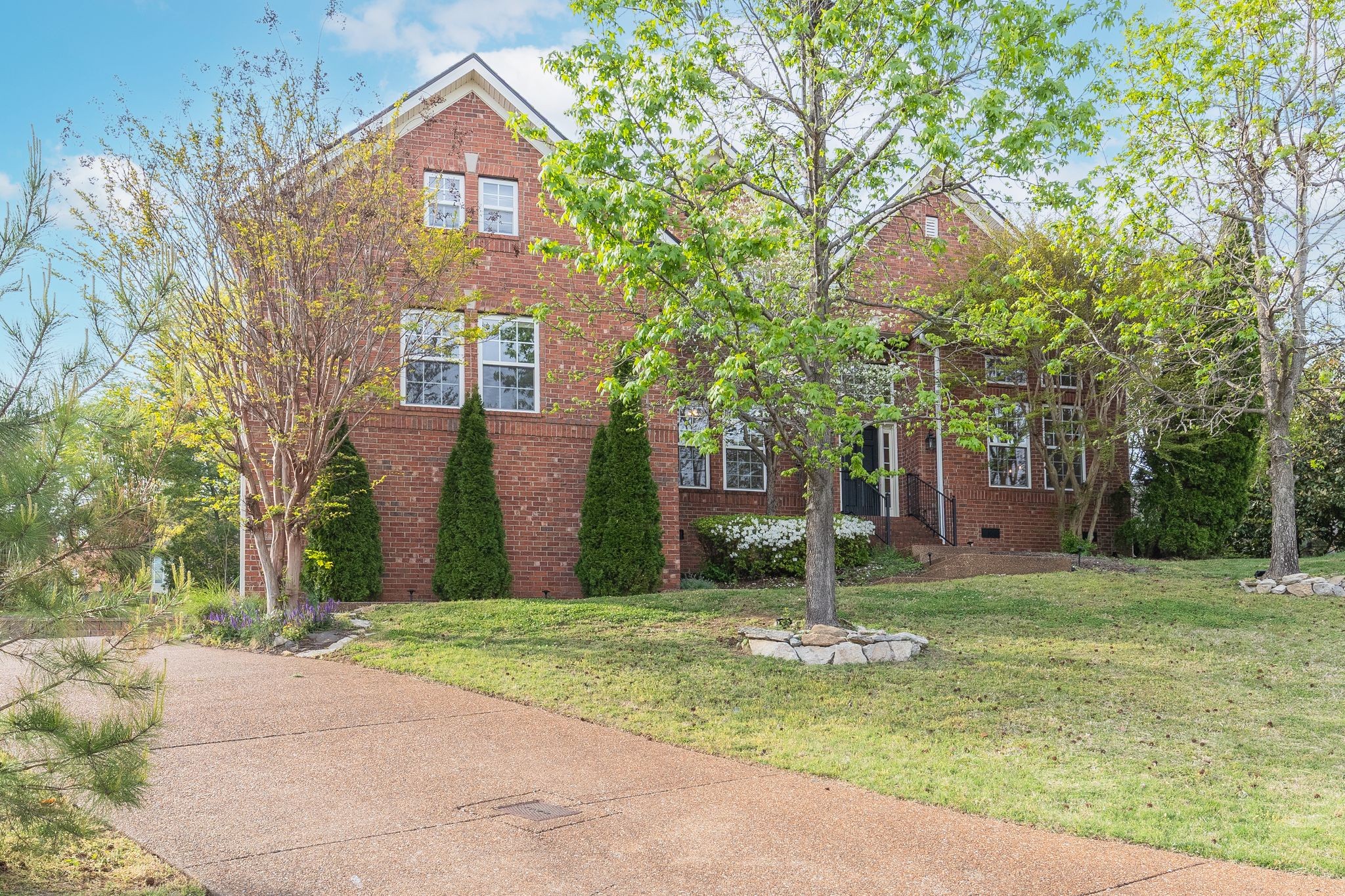 415 Enclave Ct