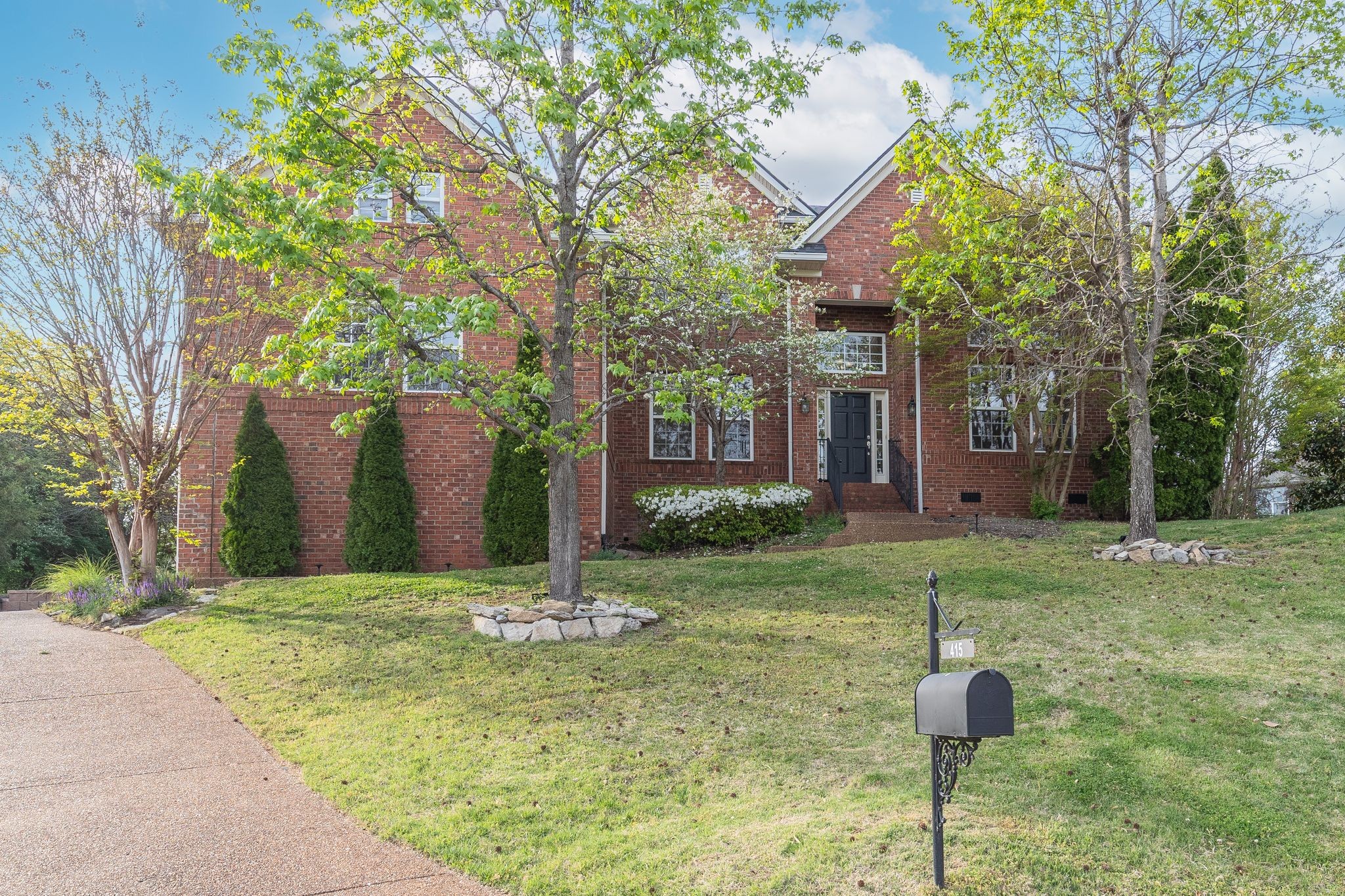 415 Enclave Ct