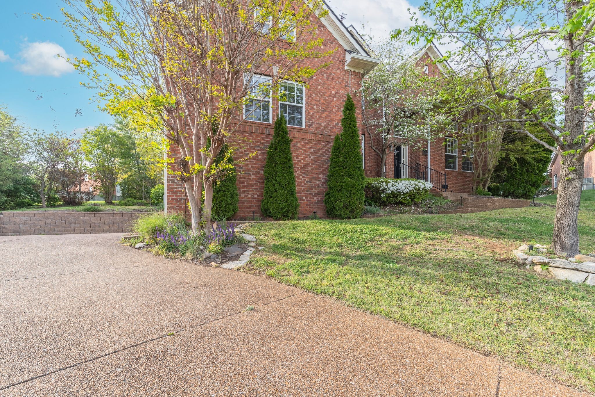 415 Enclave Ct