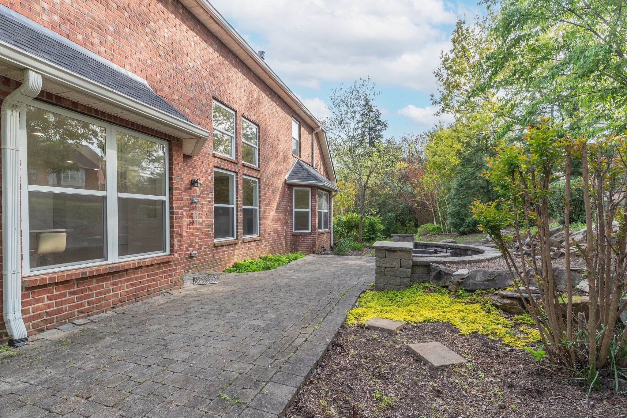 415 Enclave Ct