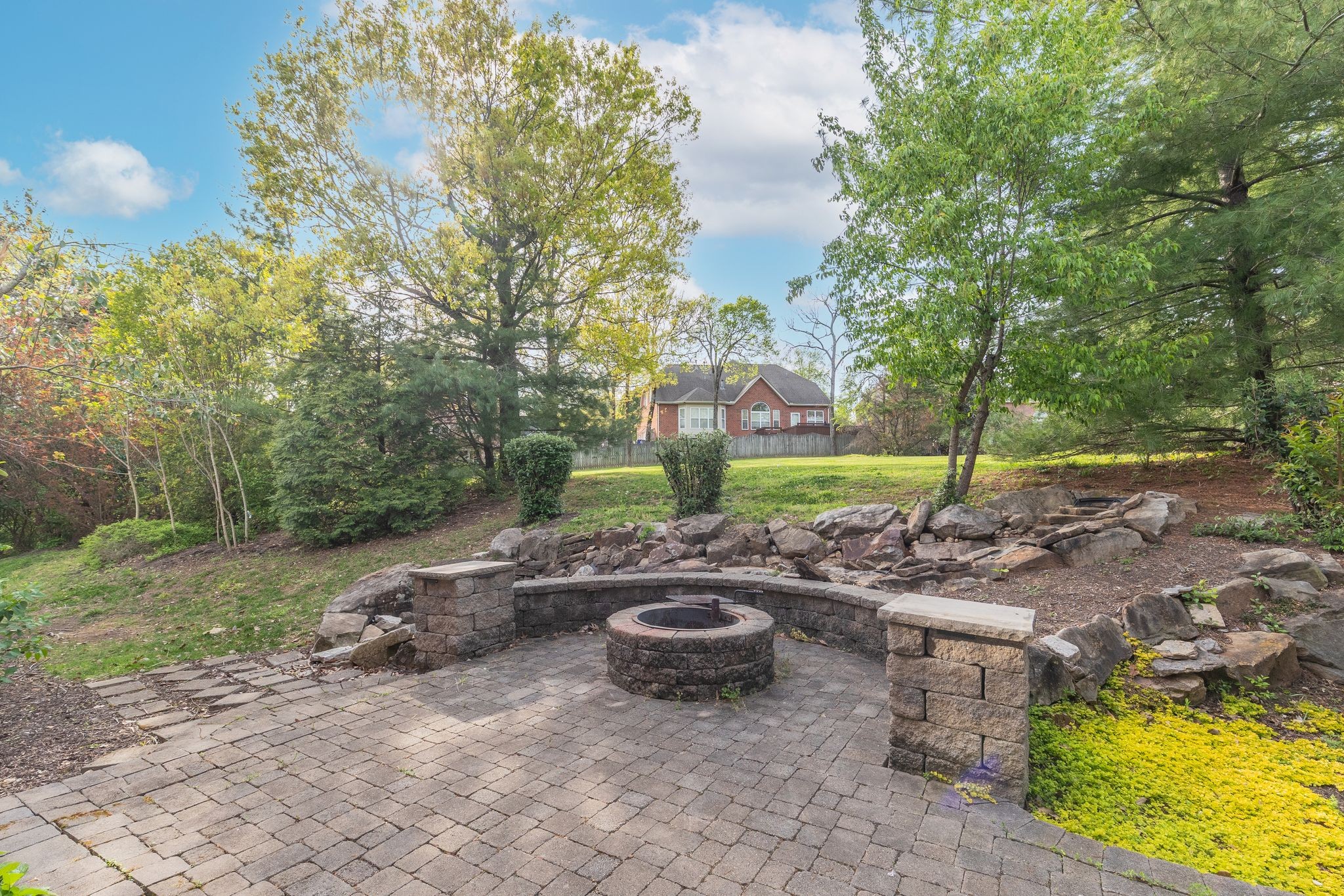 415 Enclave Ct