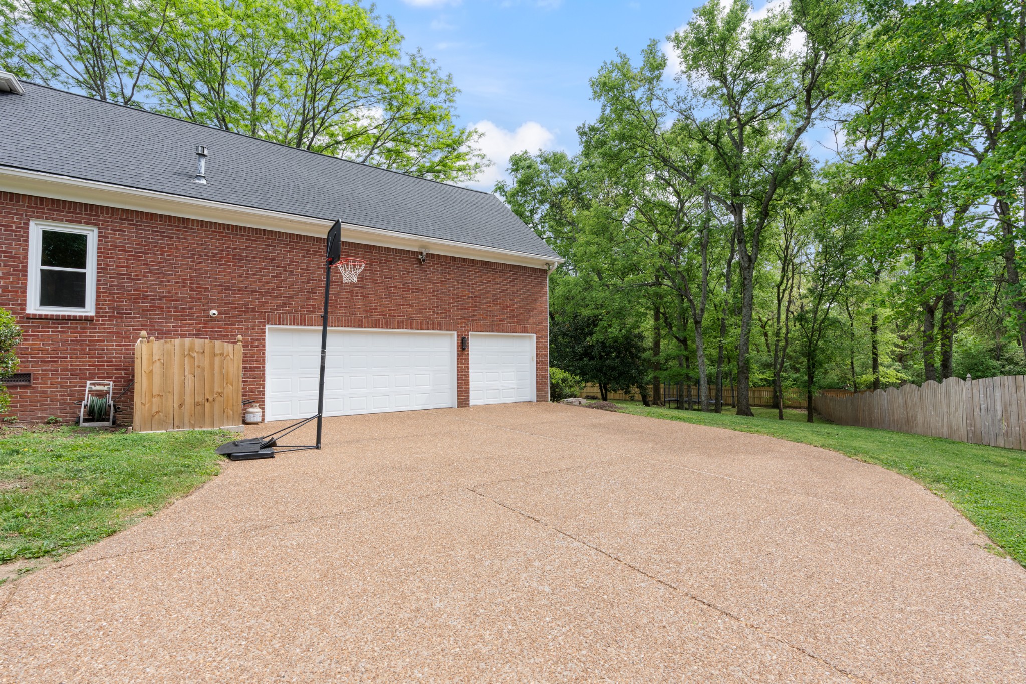 9359 Ansley Ln