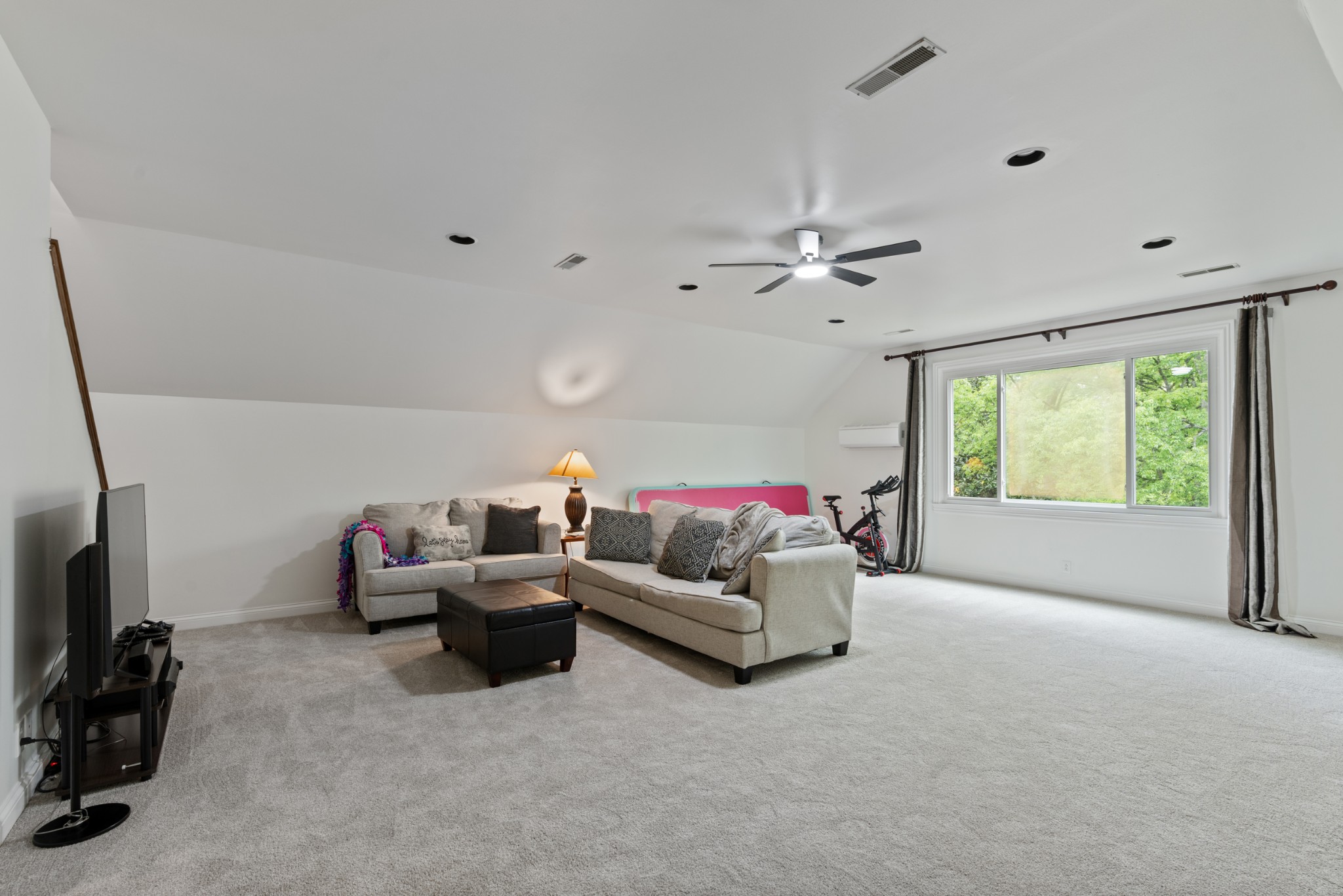 9359 Ansley Ln