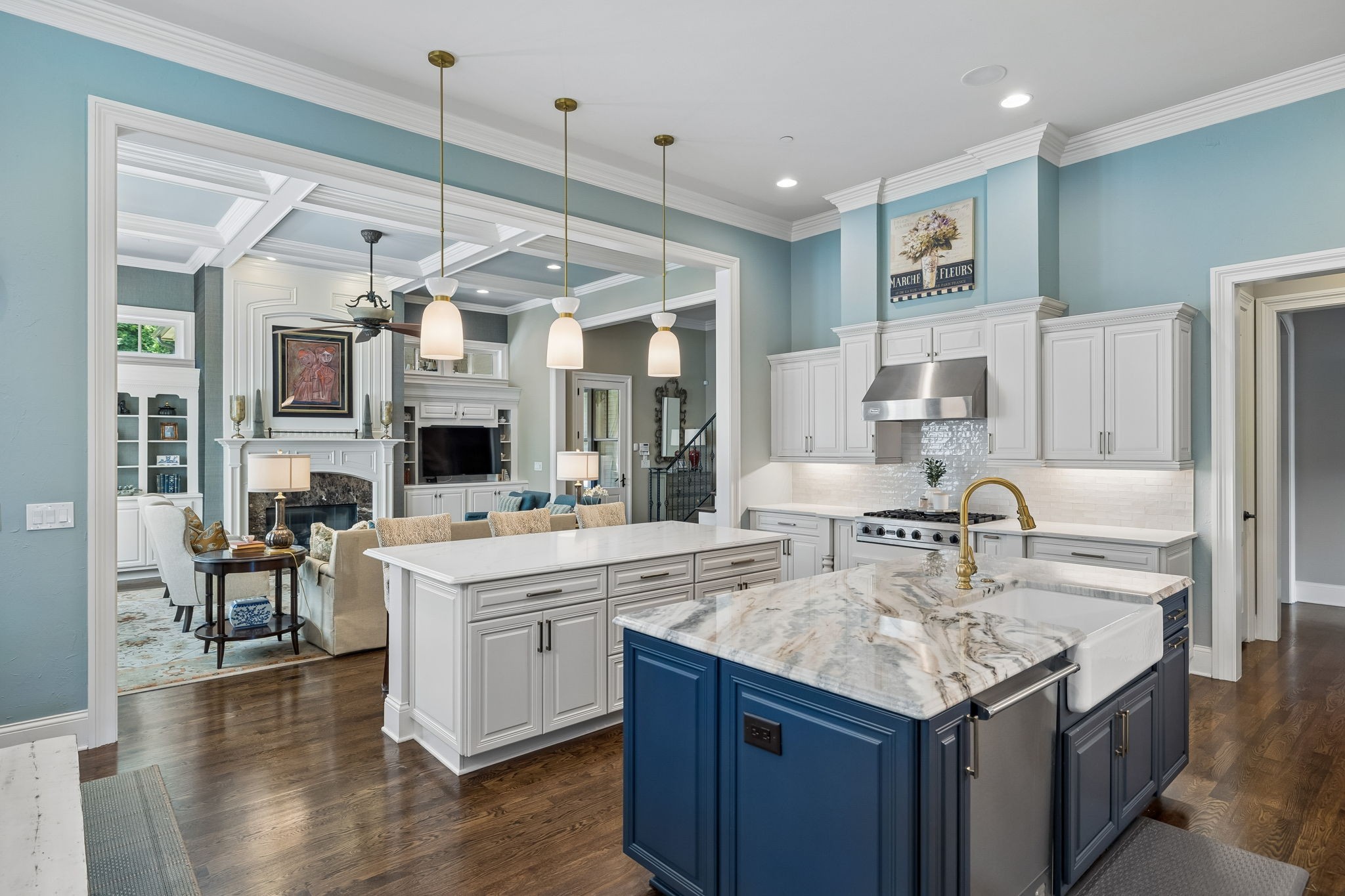 1025 Falling Leaf Cir