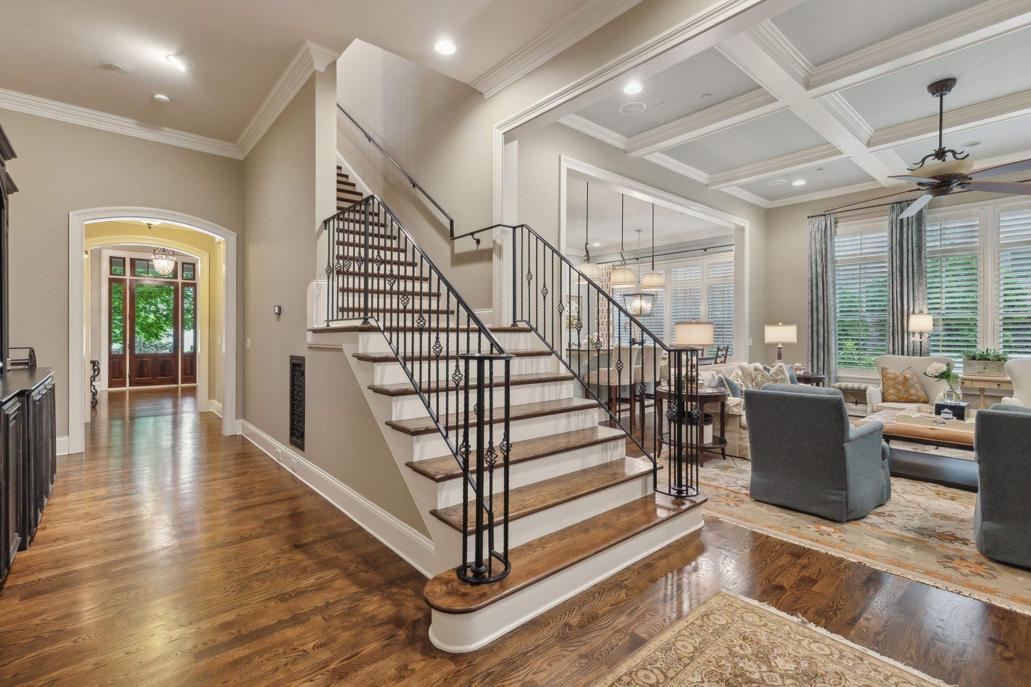 1025 Falling Leaf Cir