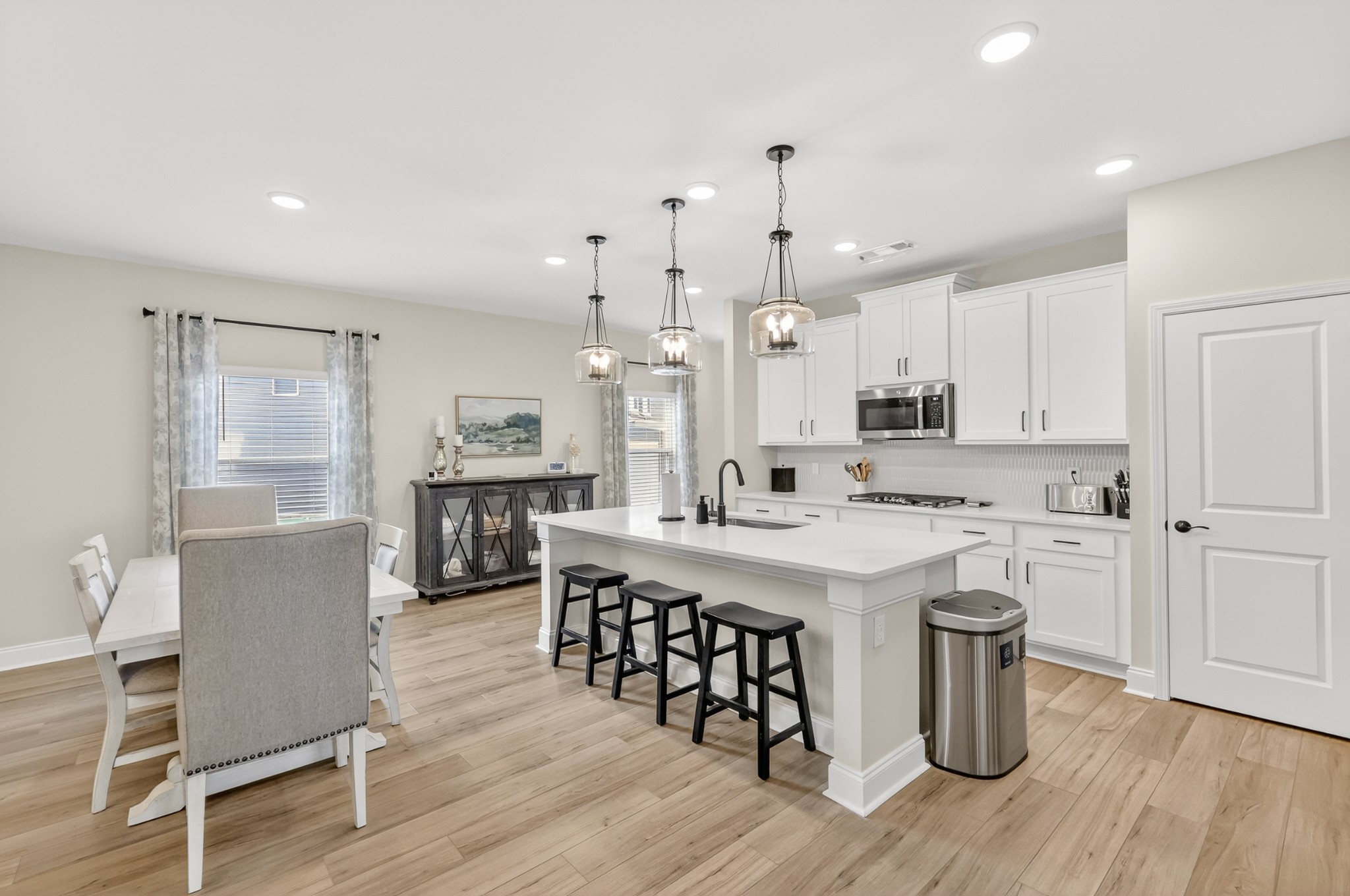 544 Banchory Dr