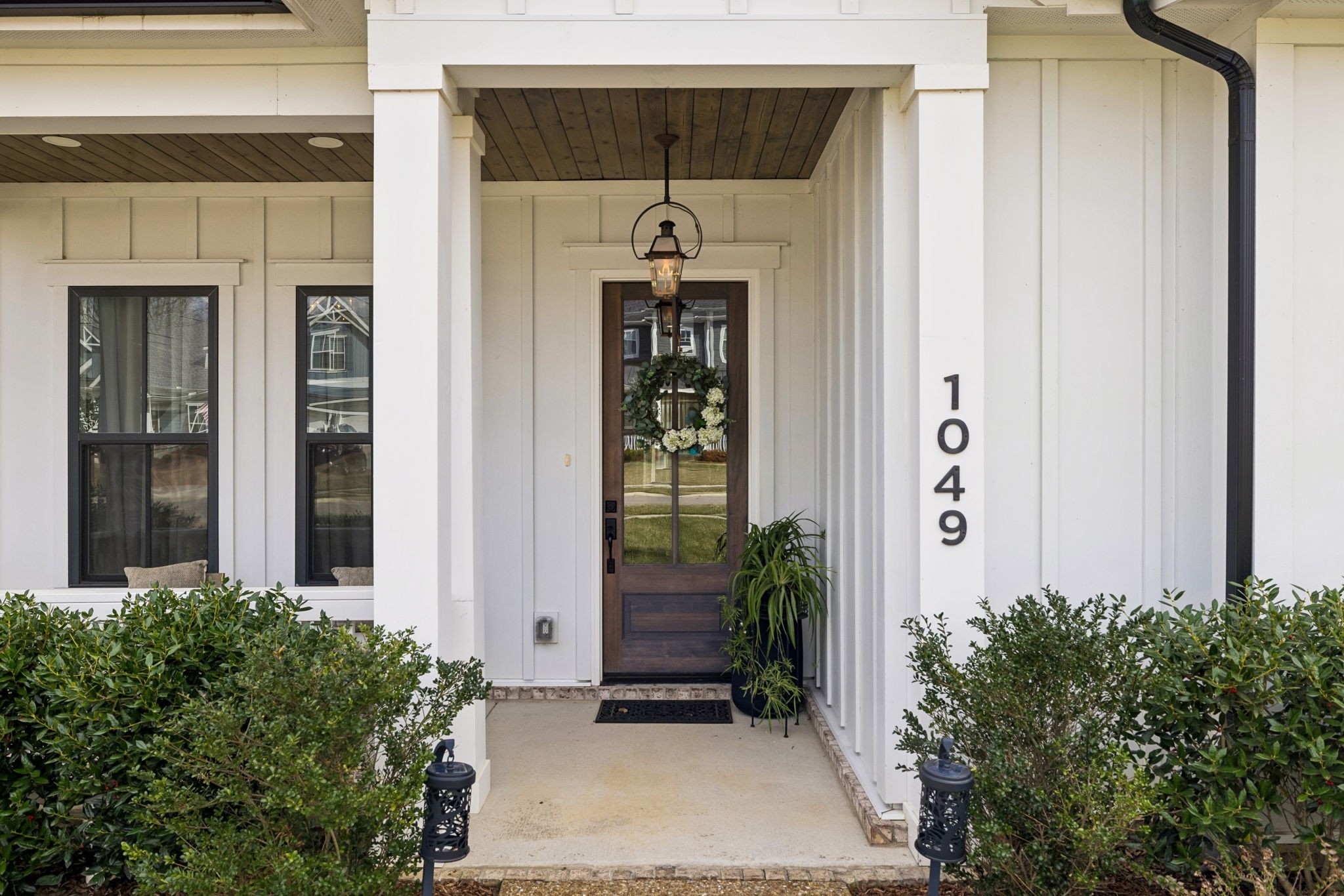 1049 Pine Creek Dr