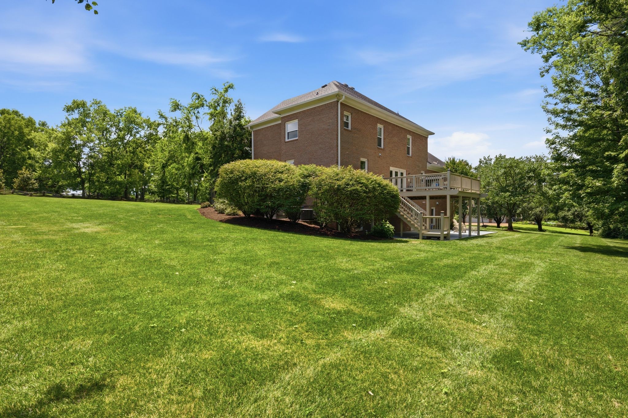 414 Mayfield Pl
