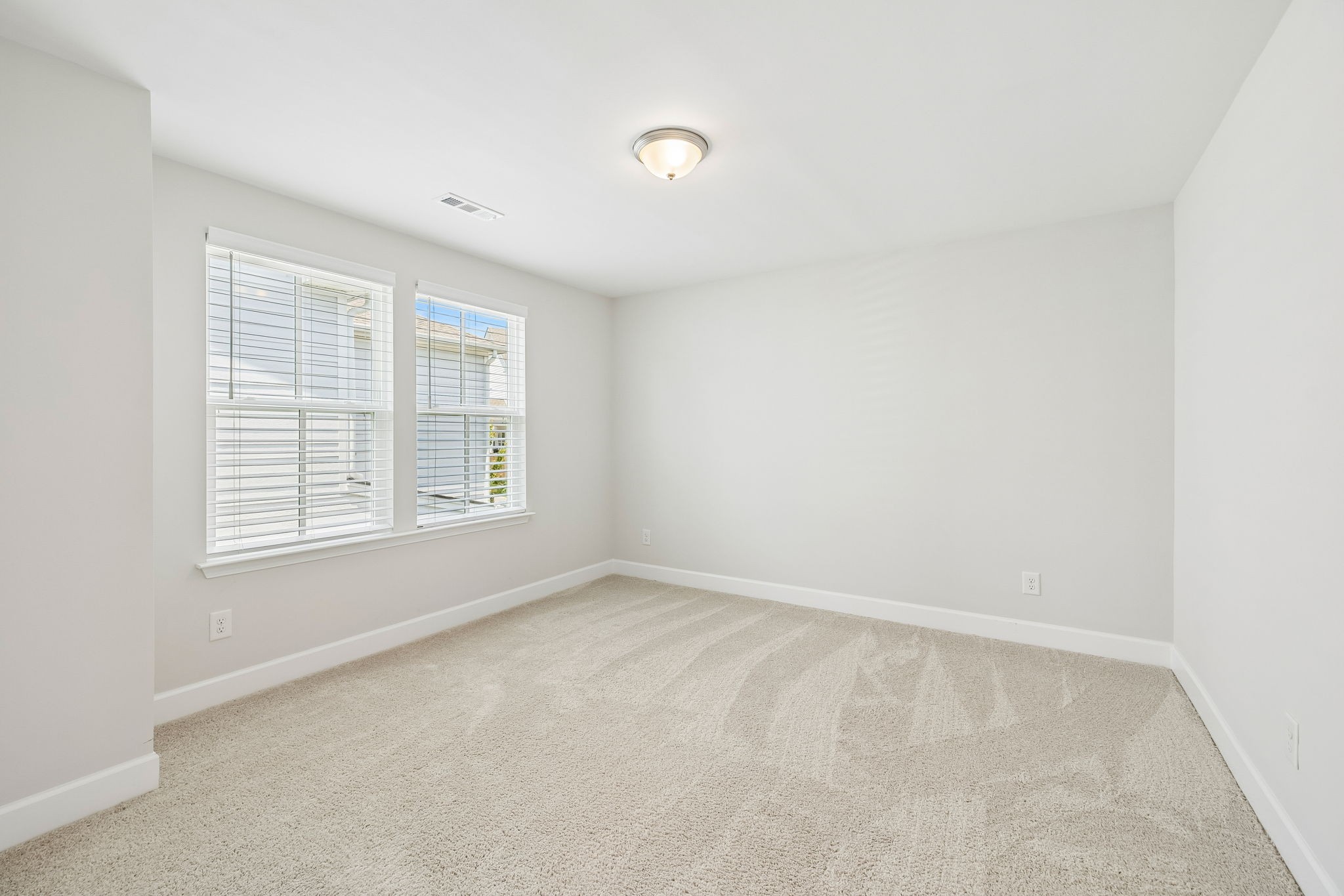 405 Corner Aly