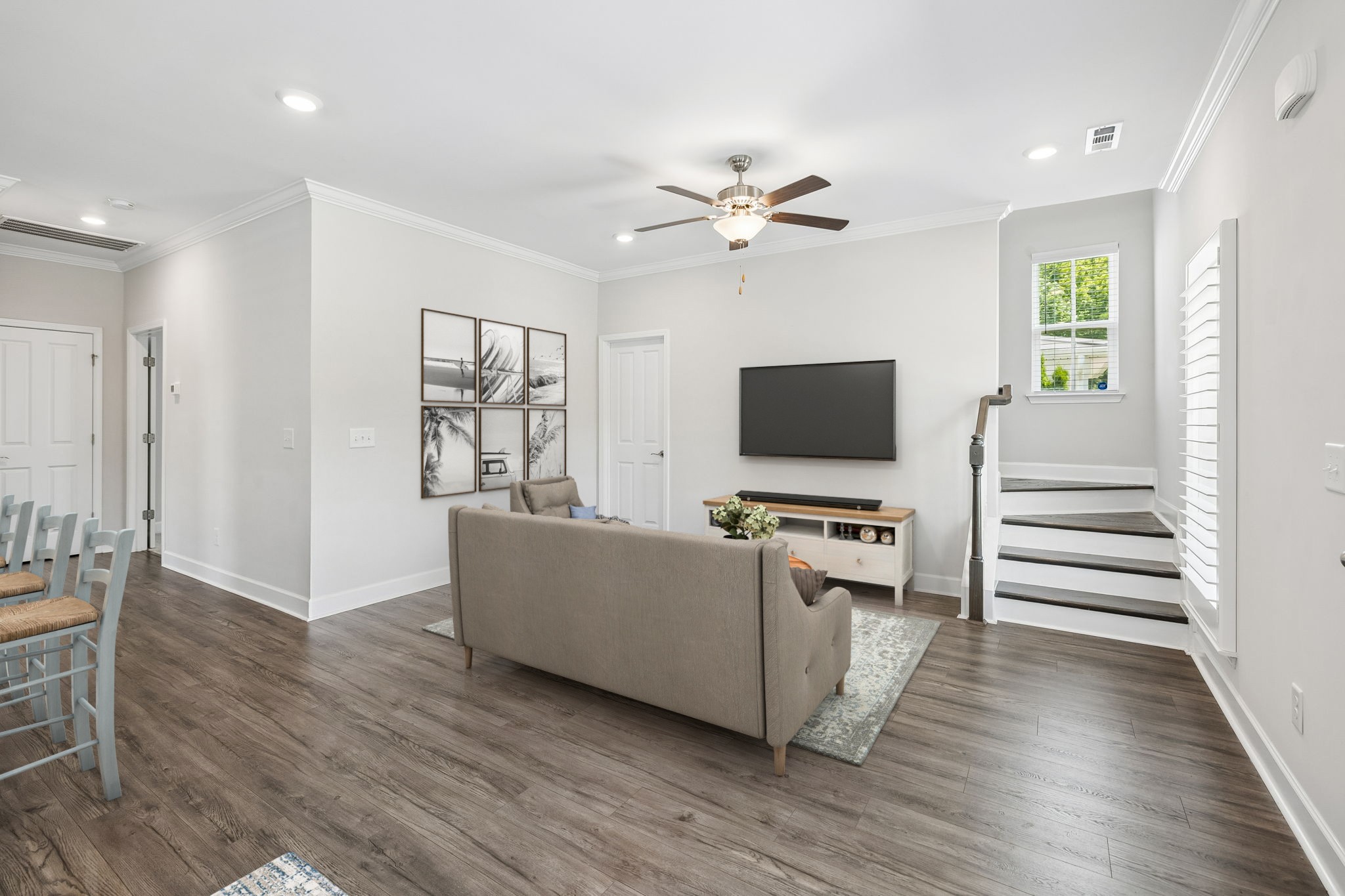 405 Corner Aly