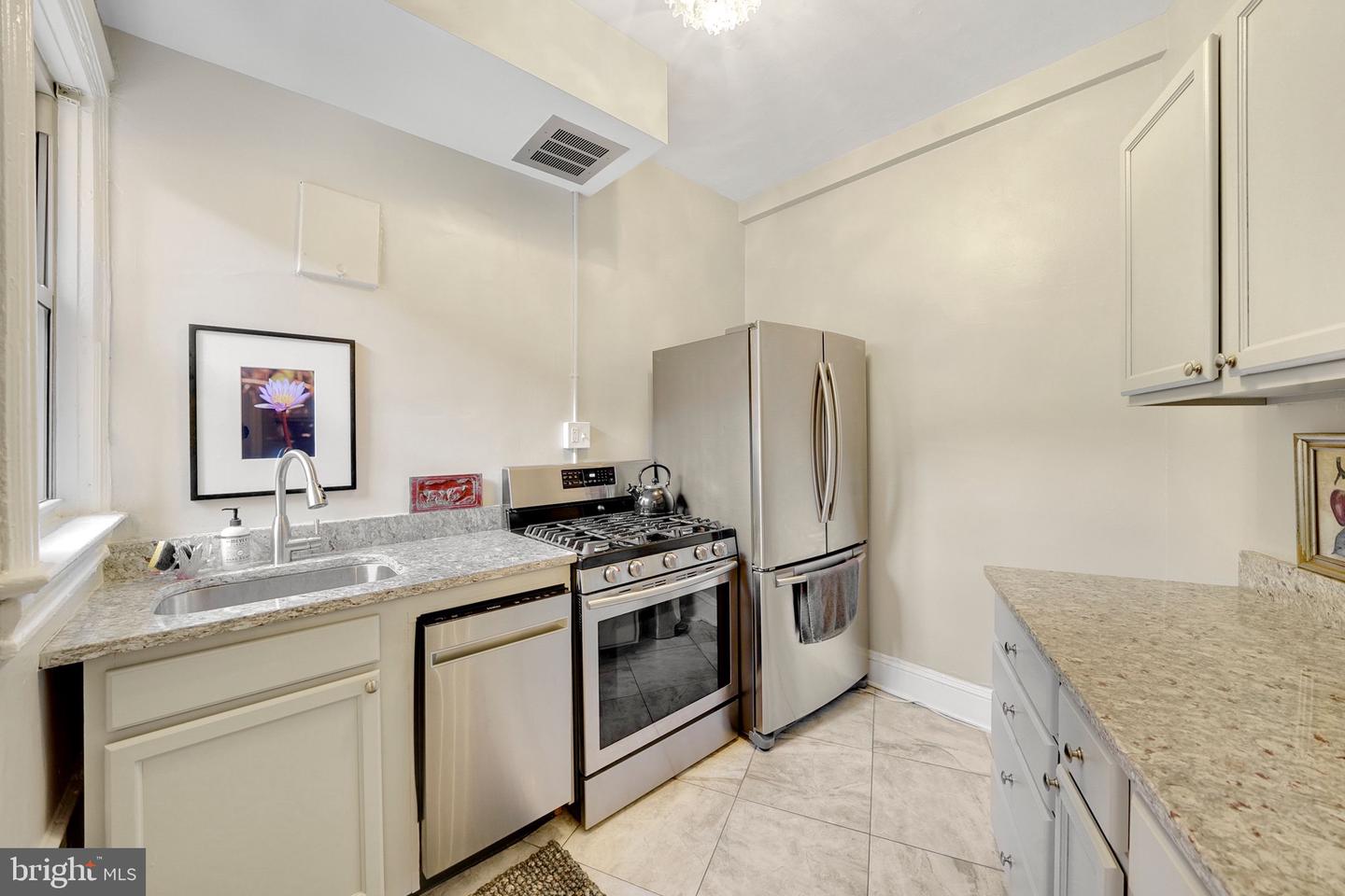 3446 Connecticut Ave NW #201