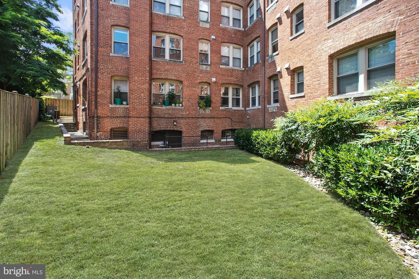 3446 Connecticut Ave NW #201