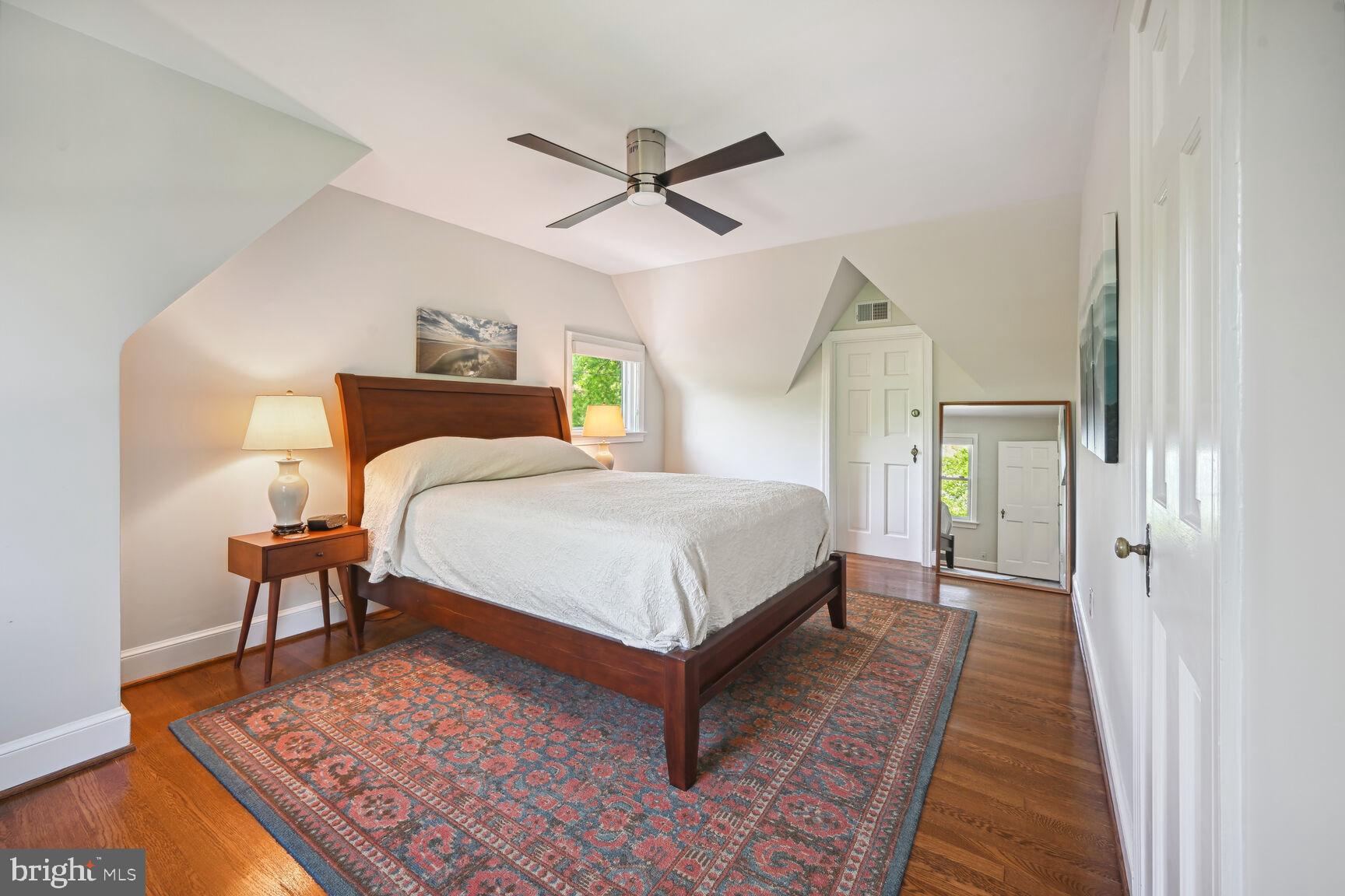 4353 Verplanck Pl NW