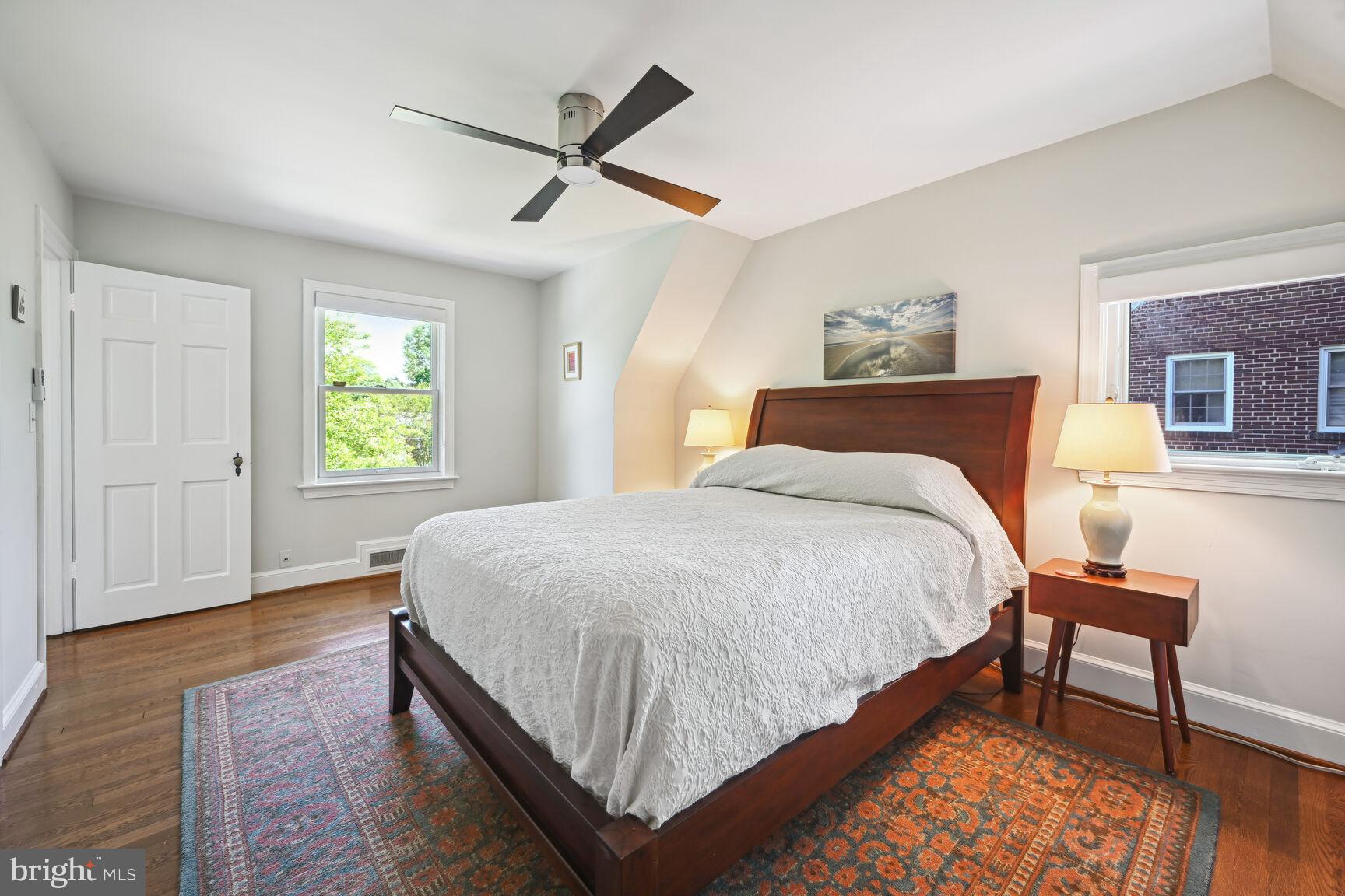 4353 Verplanck Pl NW