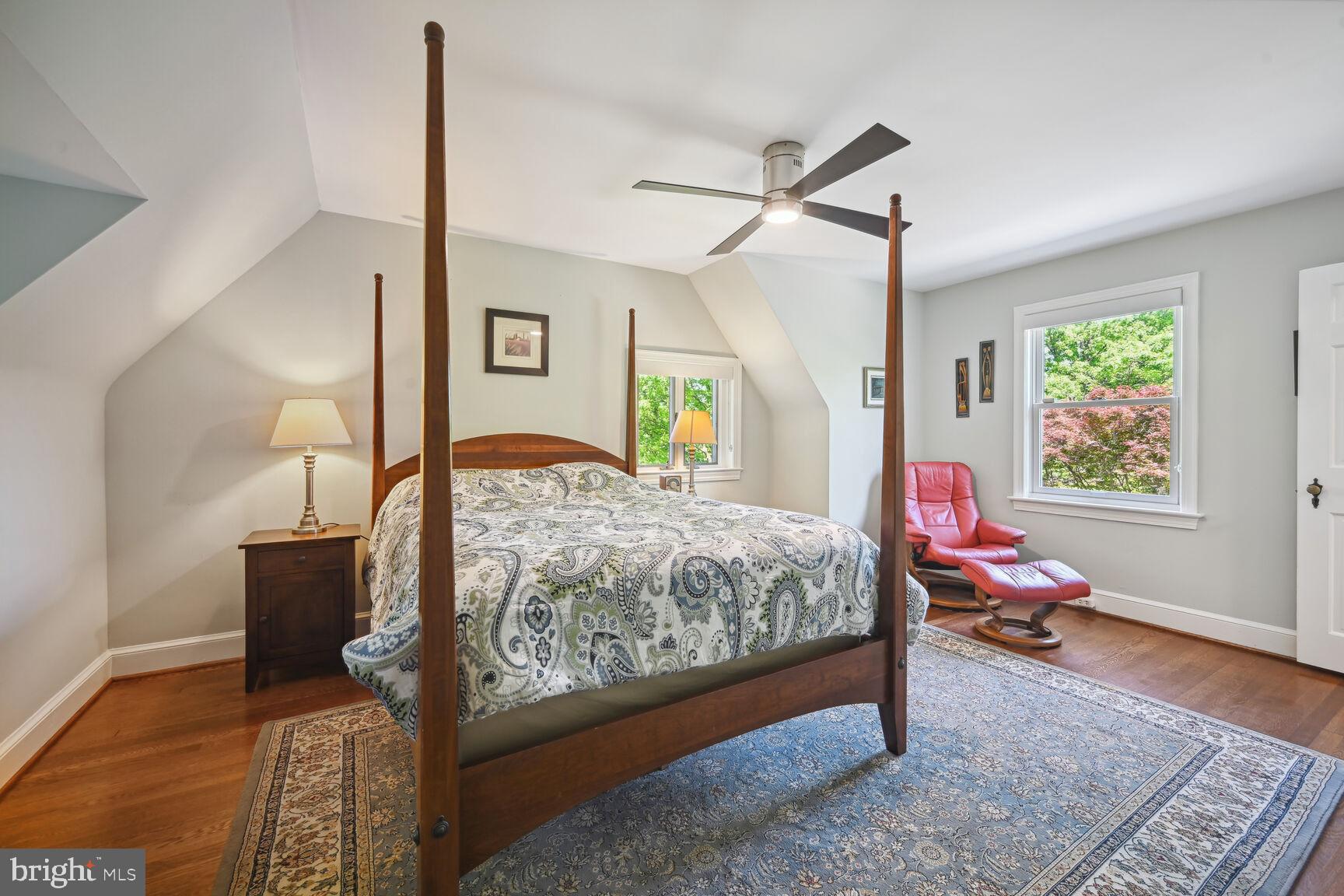 4353 Verplanck Pl NW